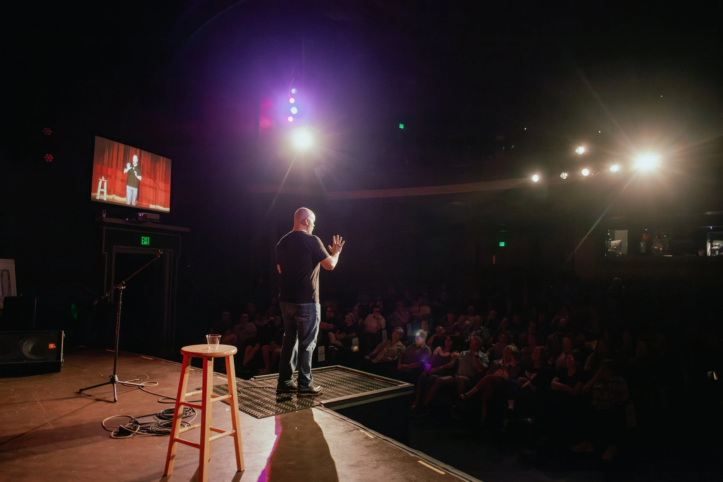 everett comedy, JR Berard, on stage in eveerett, historic everett theater, everett comedy, standup comedy