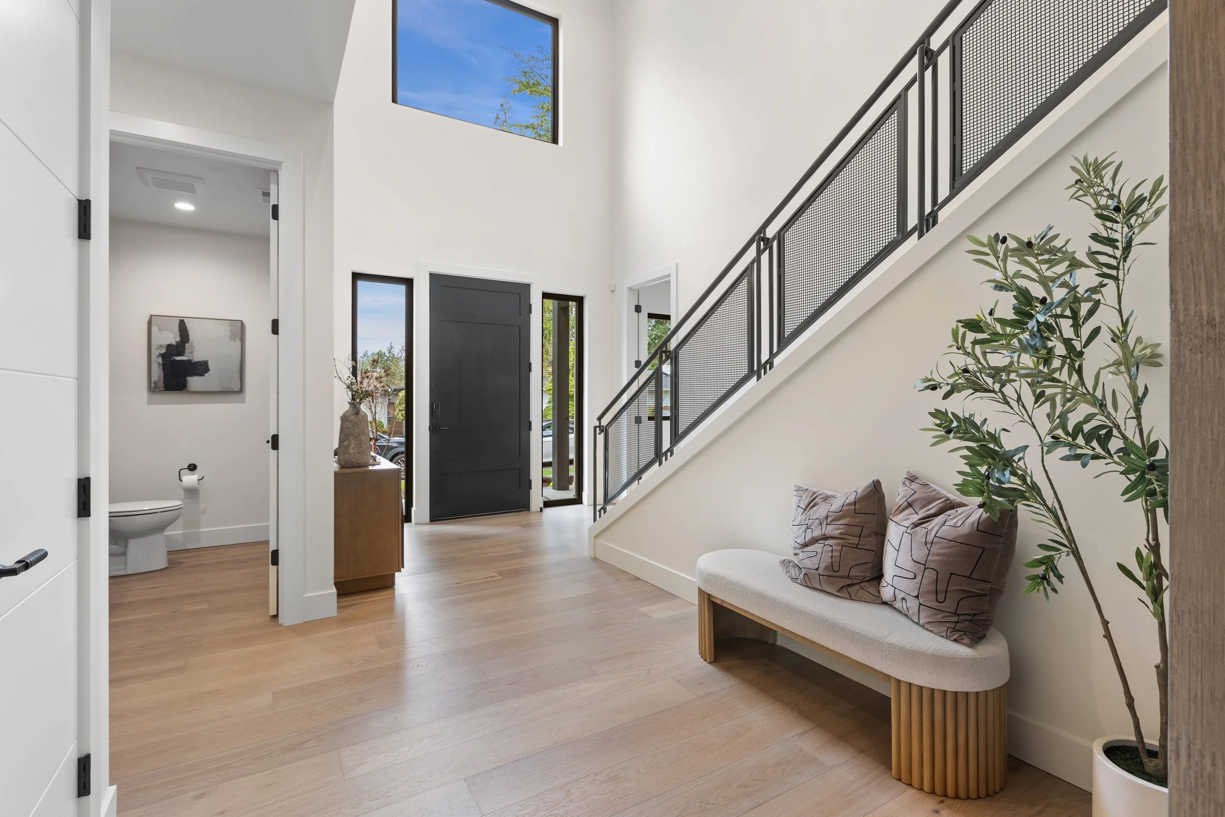  re/max metro reality, luxury real estate, david shiplett, 1020 107th Ave SE