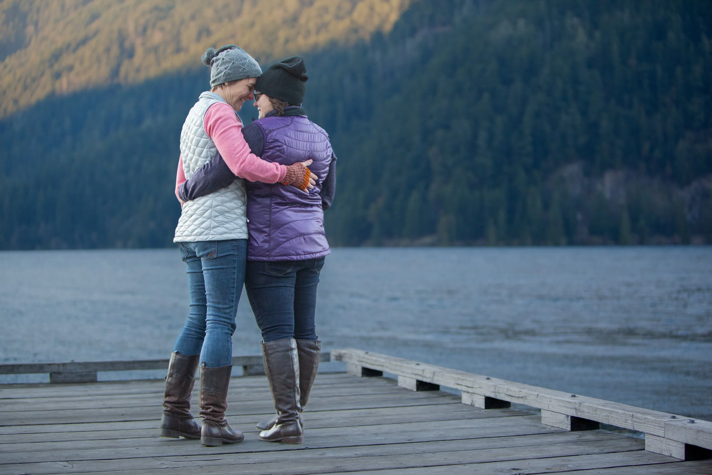 elopement+lake+crescent+LGBTQ+lesbian+wedding+olympic+peninsula+adventure+marina+Tayler+Berard+Creative