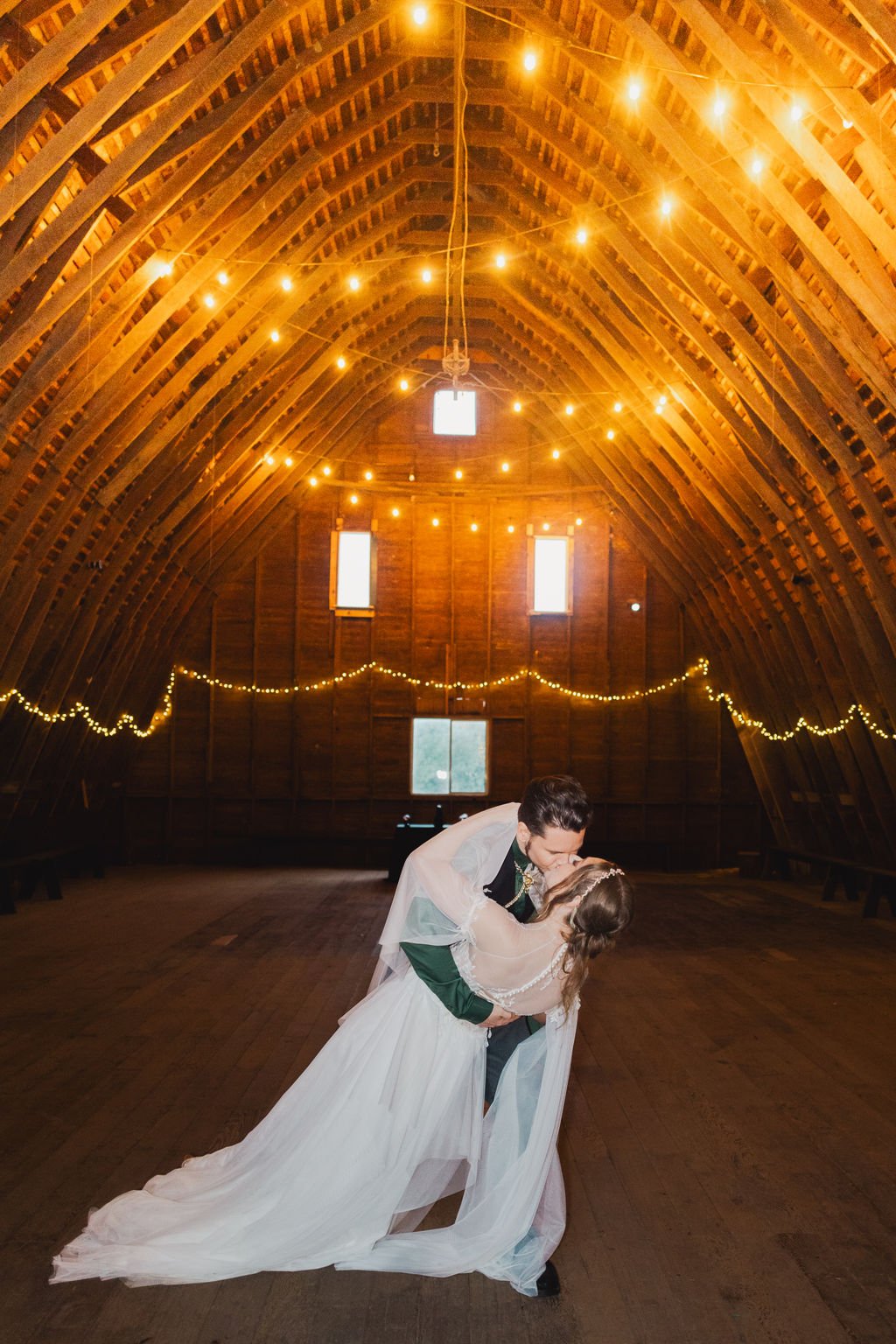 novelty hill farm, pacific north west, fall wedding, woodland elopement, duvall wedding