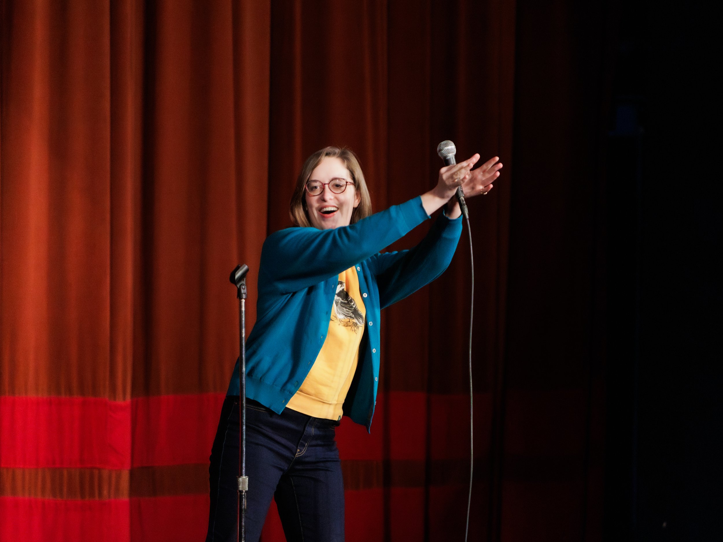 gabey lucas, everett comedy, historic everett theater, on stage
