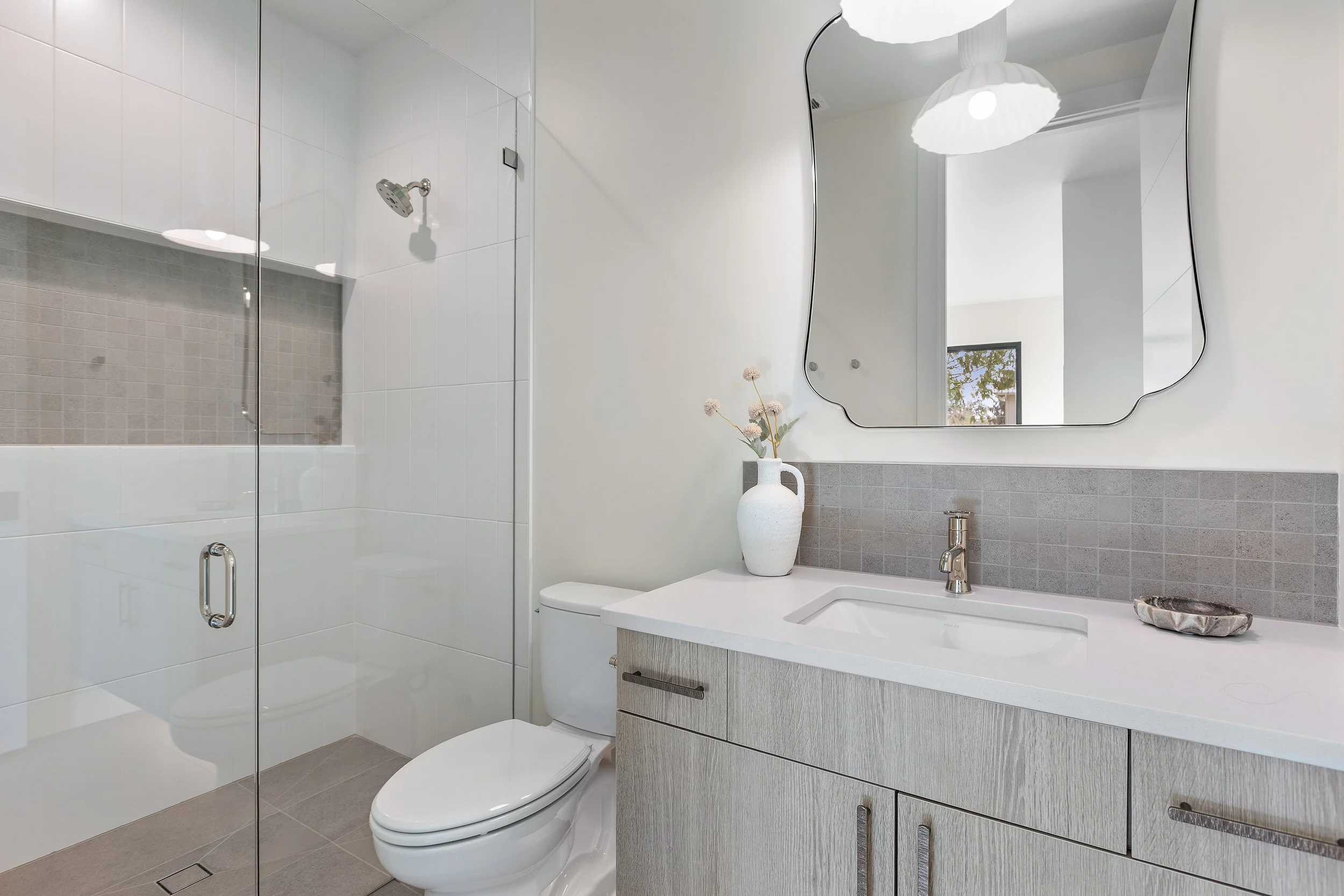  re/max metro reality, luxury real estate, david shiplett, 10789 SE 10th St, Bellevue, WA 98004