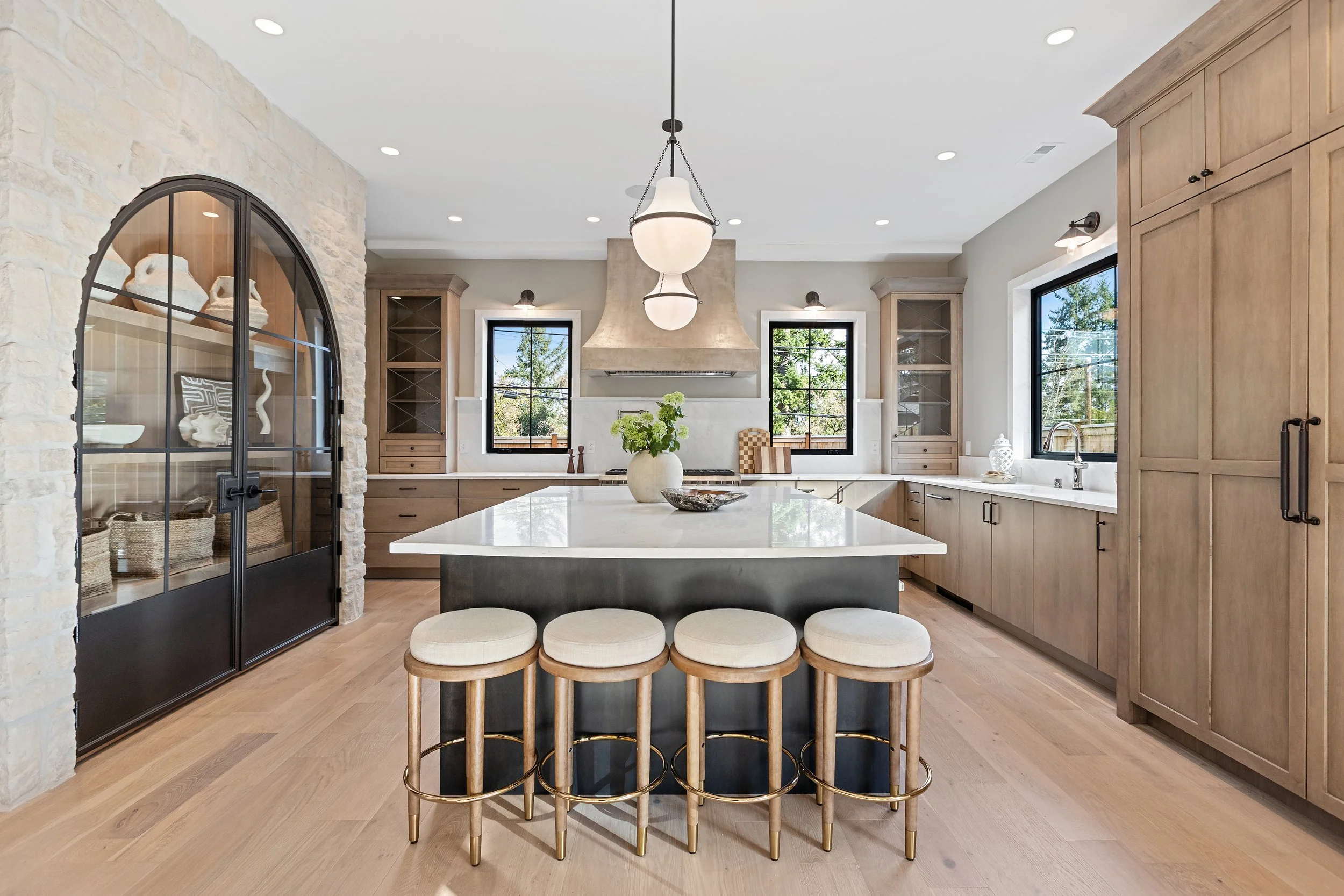  re/max metro reality, luxury real estate, david shiplett, 10789 SE 10th St, Bellevue, WA 98004