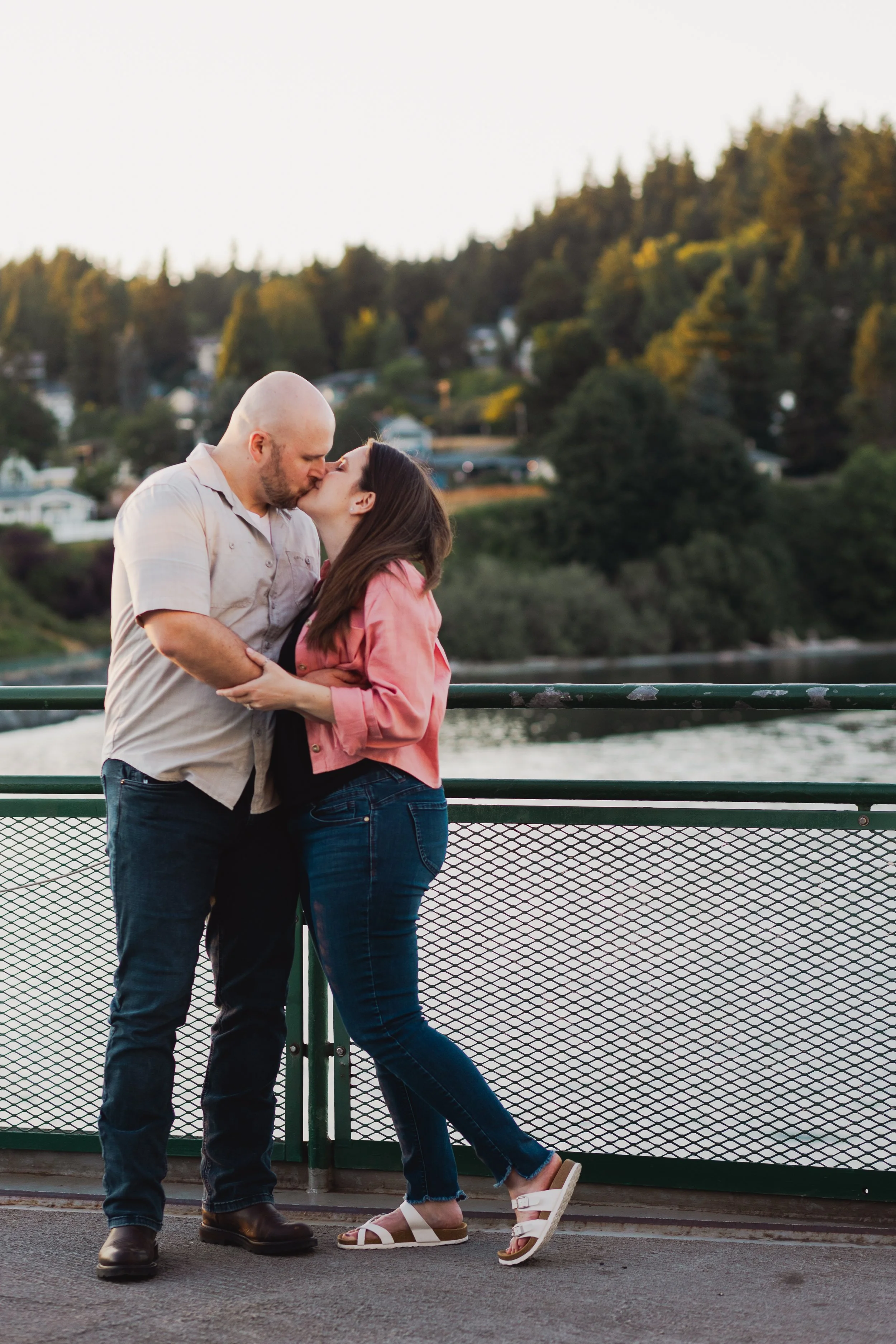 engagement+washington+State+Ferry+blossoms+photos+Tayler+Berard+Creative