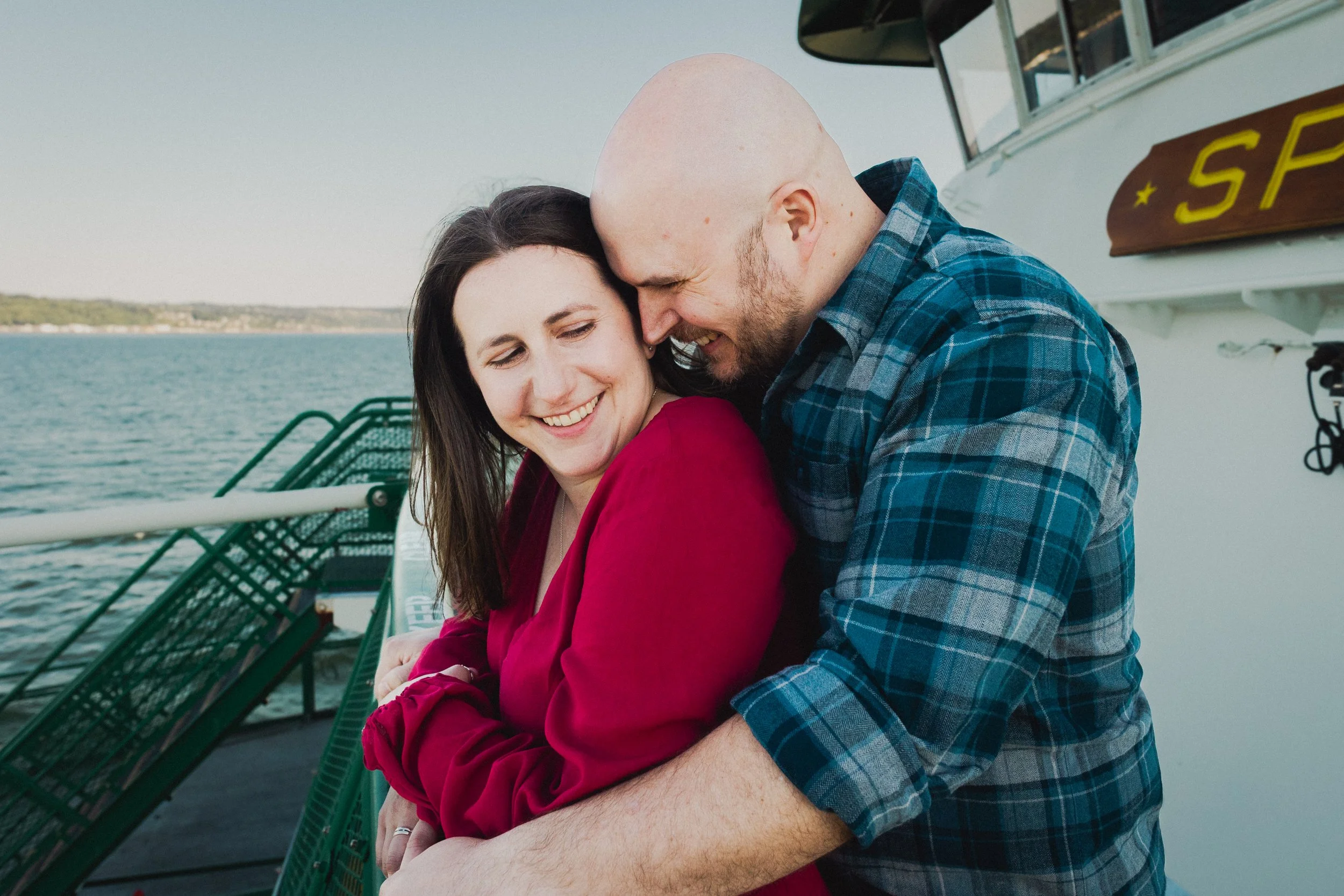 amanda+pete+tayler+berard+creative+washington+state+ferry+engagement+adventure