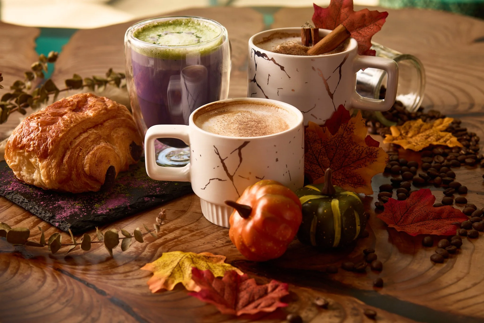 24_08_27_sui_fall_cafe_0004_web.jpg