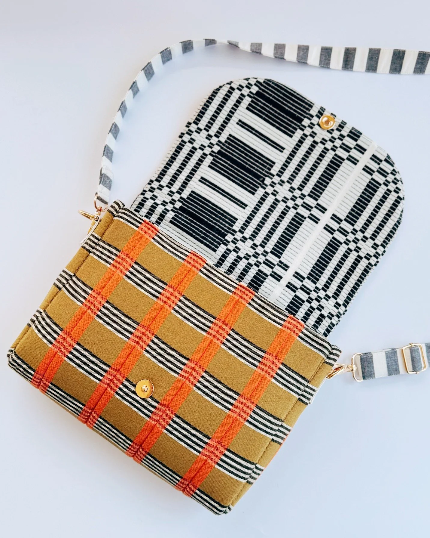 ZW4028 Rambler Bag 4.JPG