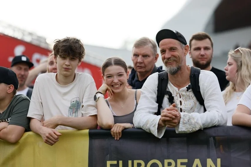 Kas teadsid, et Euroopa Discgolfi Festivali nautimiseks ei pea sa olema paadunud discgolfif&auml;nn?

Tule ja naudi lihtsalt suvist Tallinna Lauluv&auml;ljakut. R&otilde;&otilde;msaid inimesi. Tegevusi nii suurtele kui v&auml;ikestele. Head s&ouml;&o