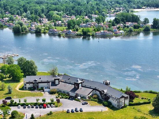 Hotel du Golf de L'Ailette.jpg