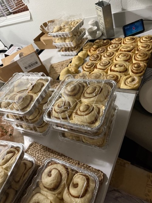 cinnamon rolls.jpg