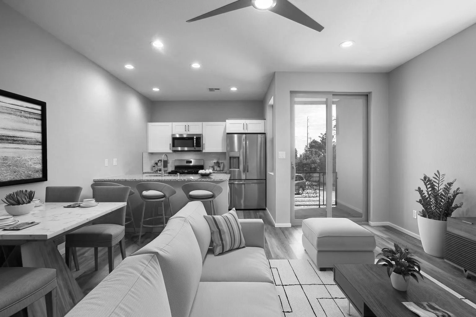 4559 Villa Loma