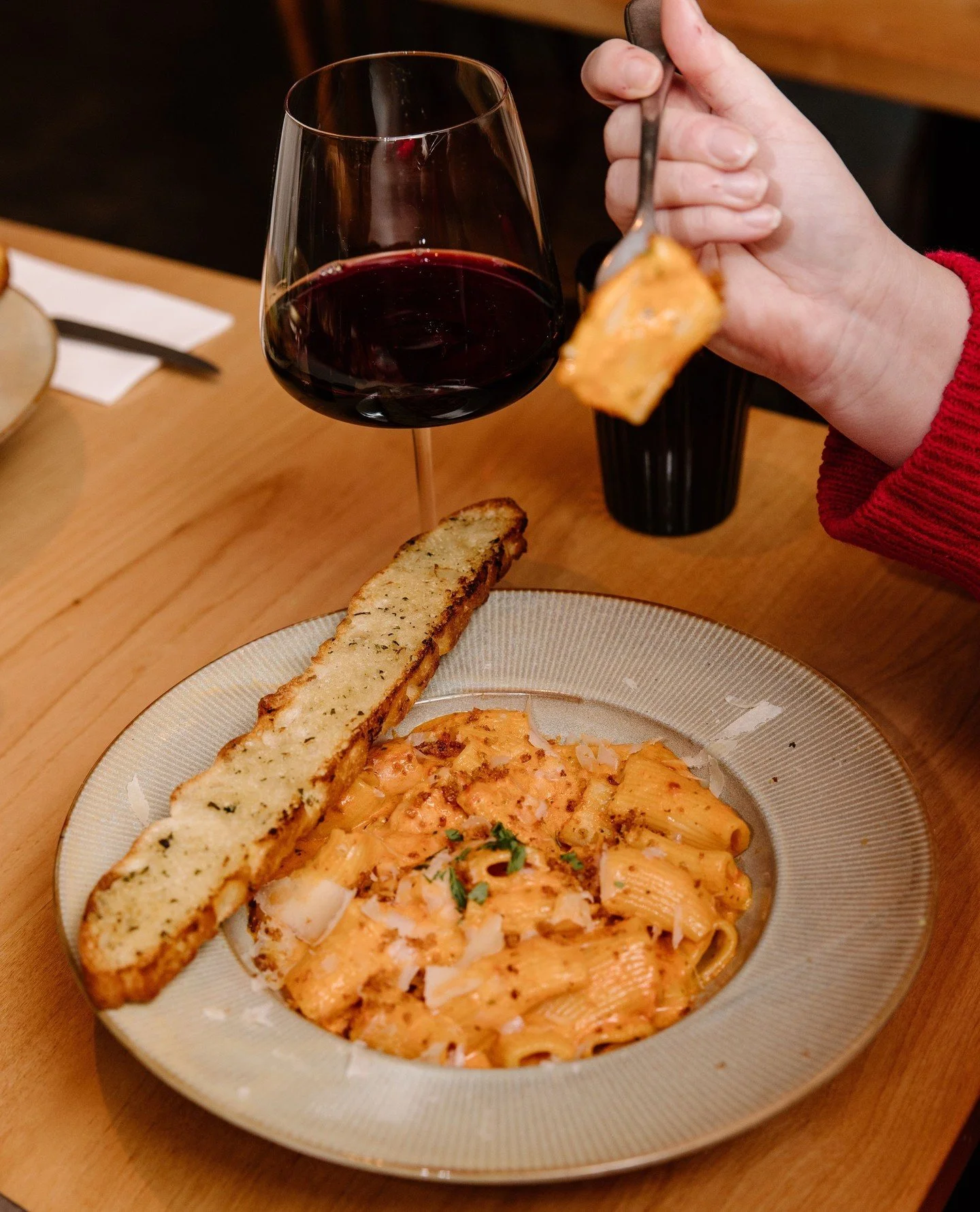 Pasta Sundays are calling 🍝 Enjoy $5 off all pasta dishes, all day for dine-in. Slow down, twirl up, and savour every bite with us.