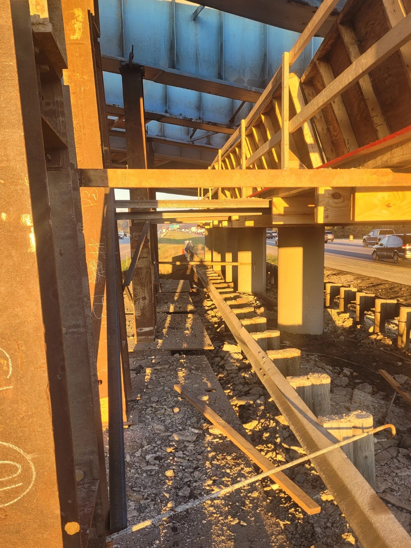 FRA-317-1720 - 3.jpg