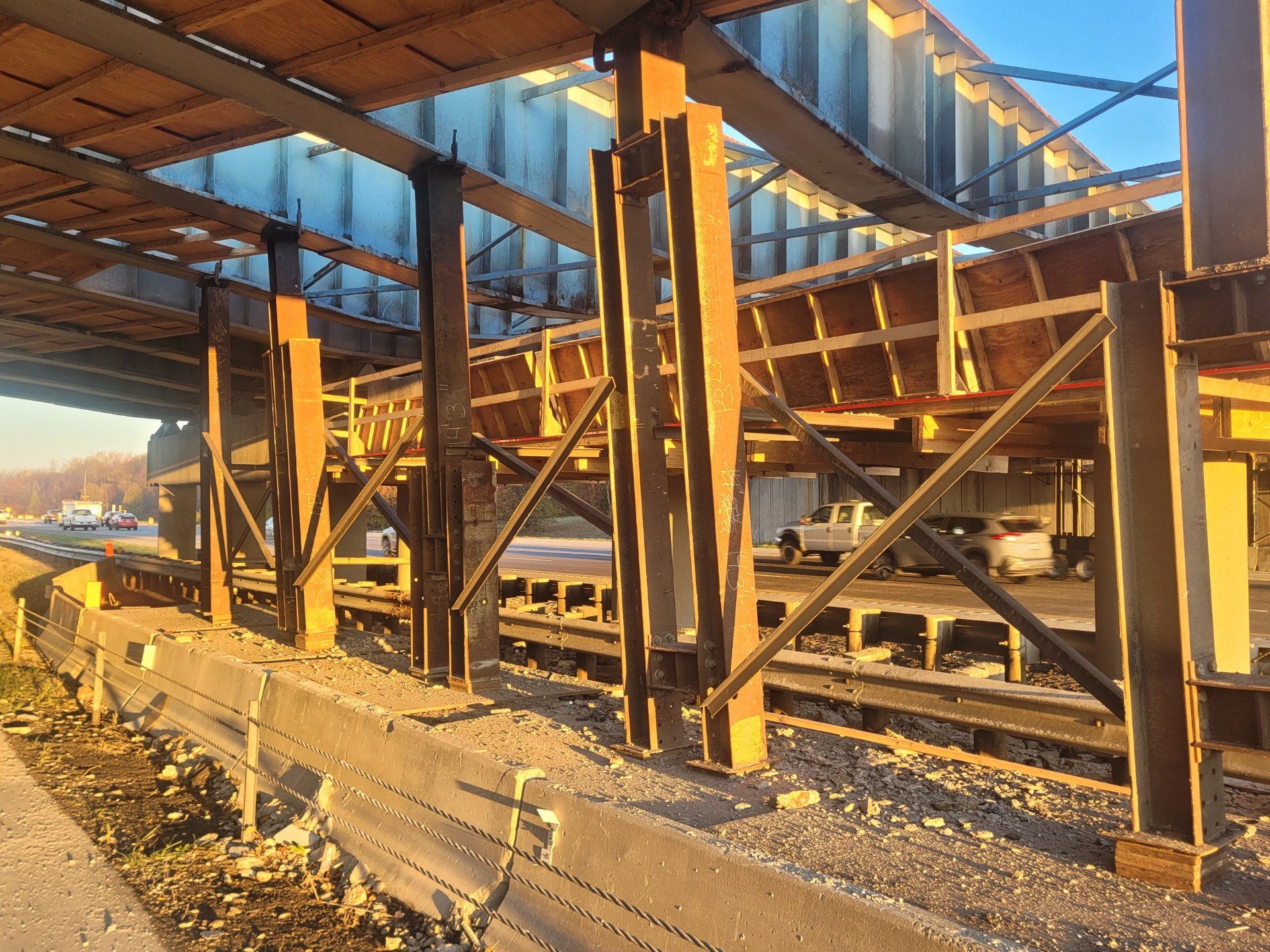 FRA-317-1720 - 1.jpg