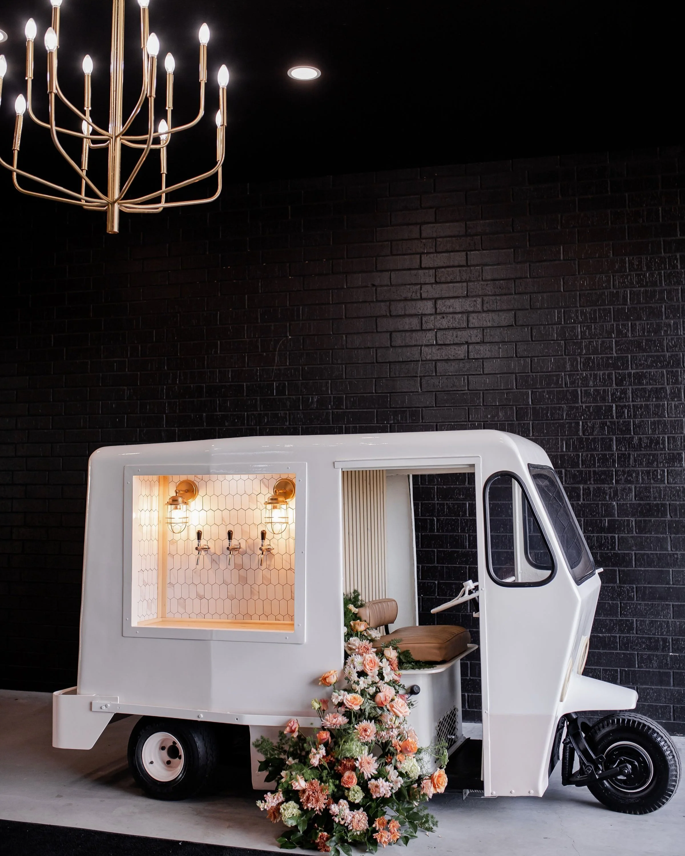 Mobile Bar - Tap Truck Options — Toast Beverage Wagon