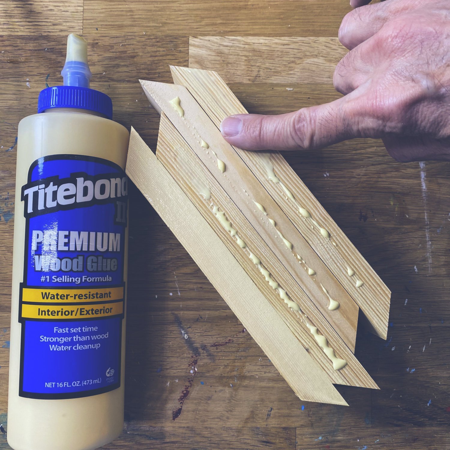 Sealing the wood with glue