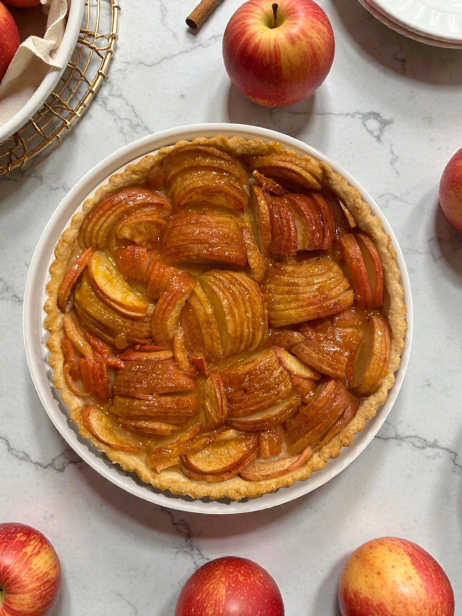 CINNAMON APPLE TART ( Gluten free Option)