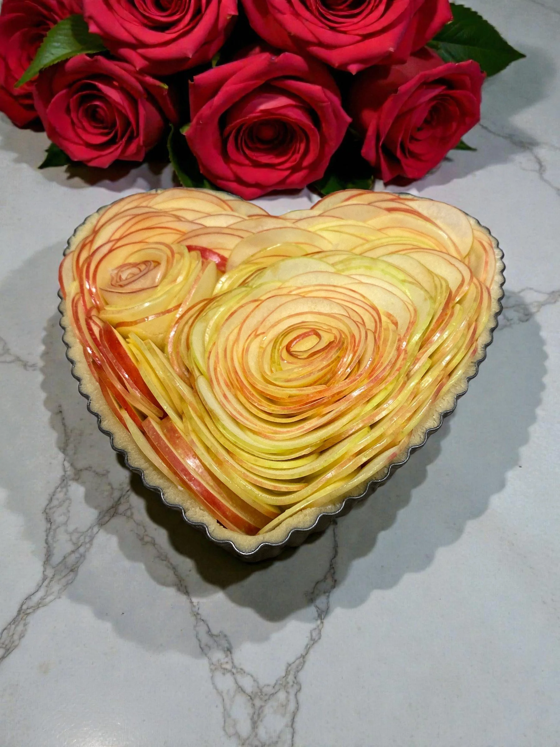 CINNAMON APPLE TART ( Gluten free Option)