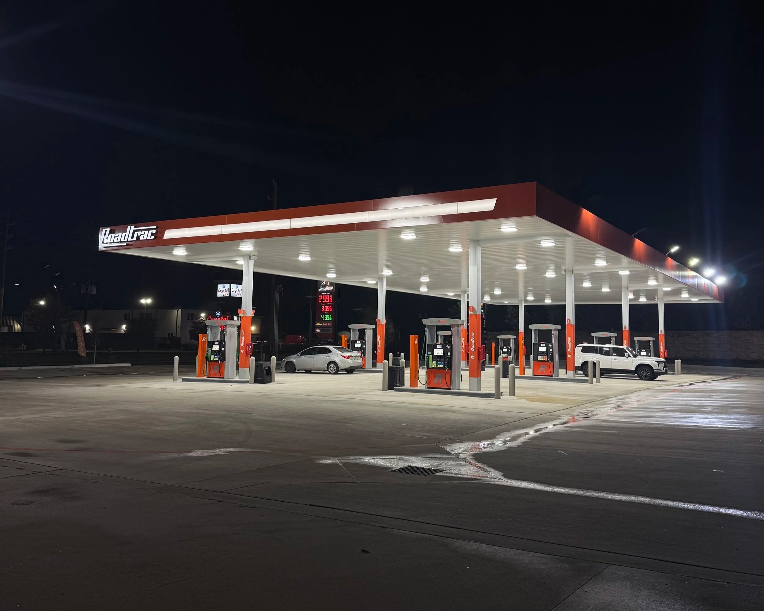 Roadtrac-Dark-Canopy.jpg