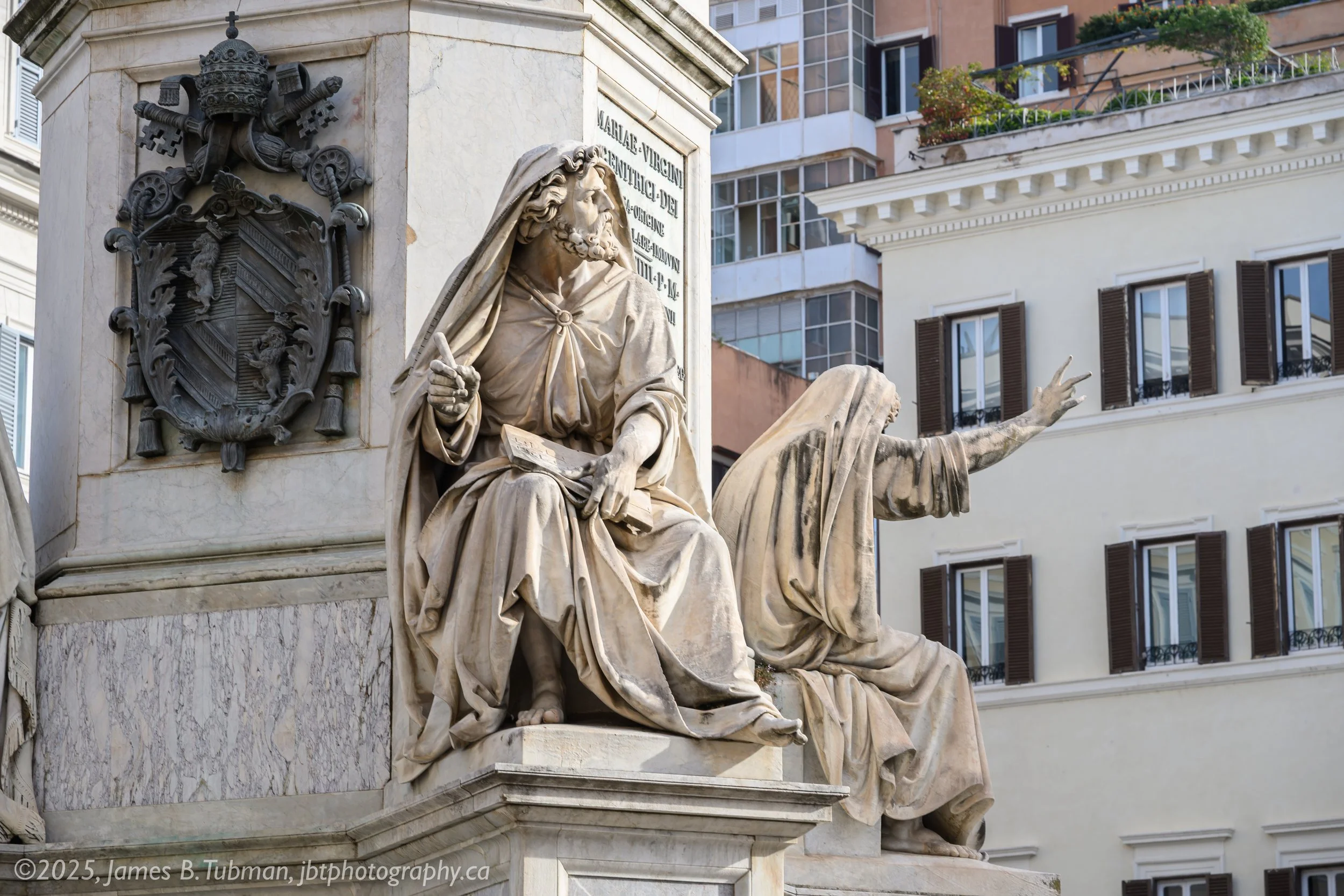 Statue in the Piazza di Spagna, Rome
