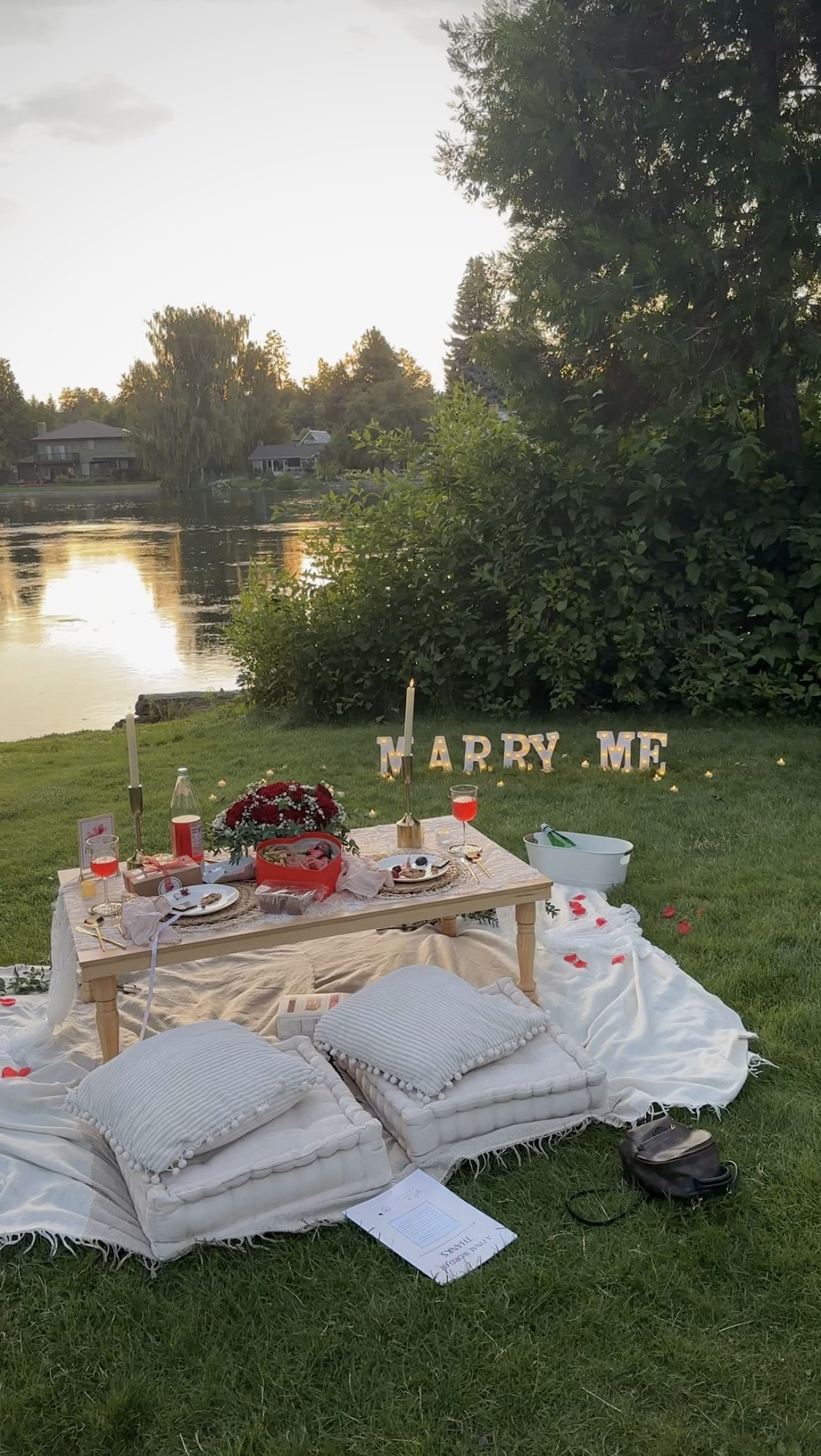 Marry me sign 