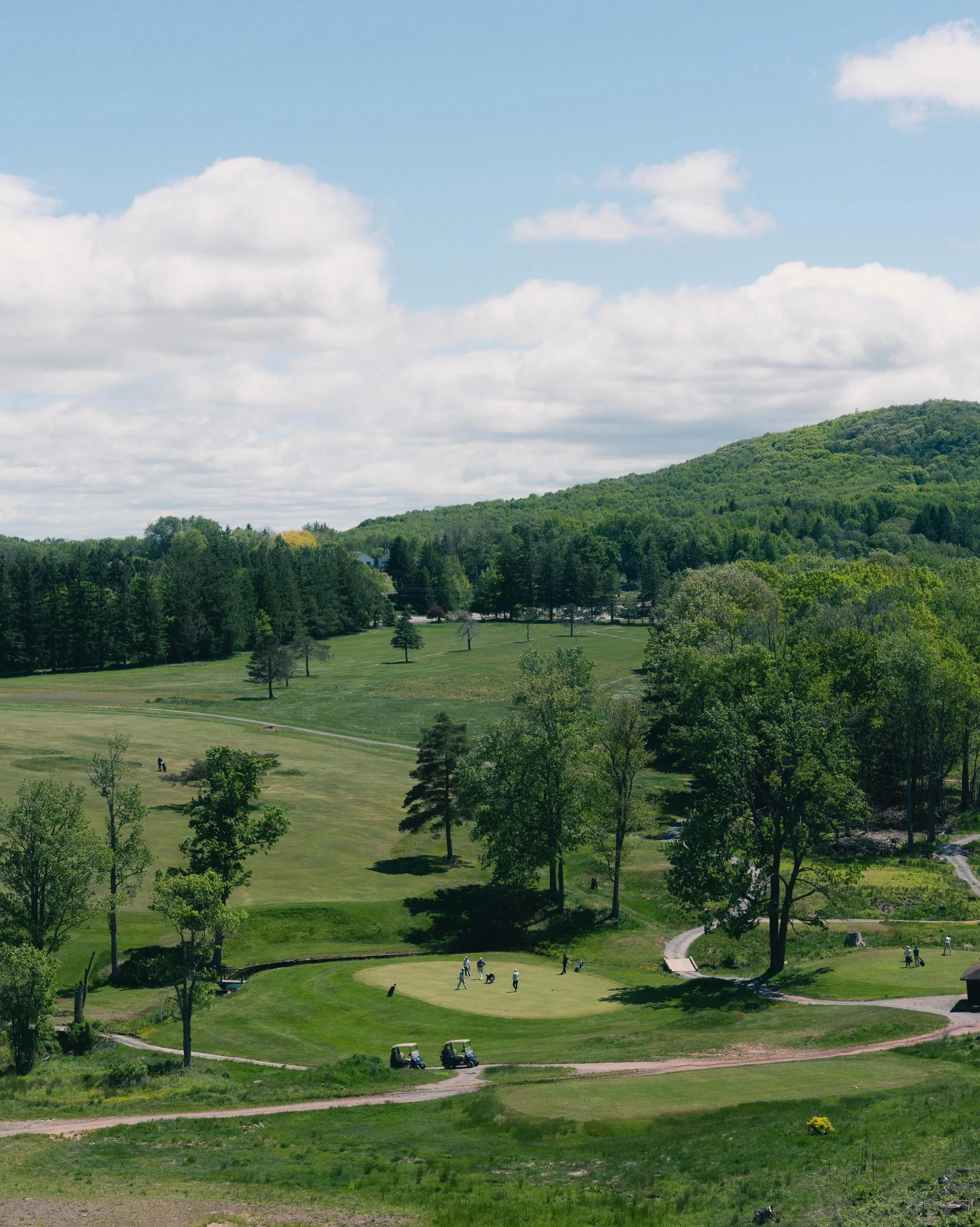A few more from @scgc1925. As @coynewriter told us, every great golf course has a bell.