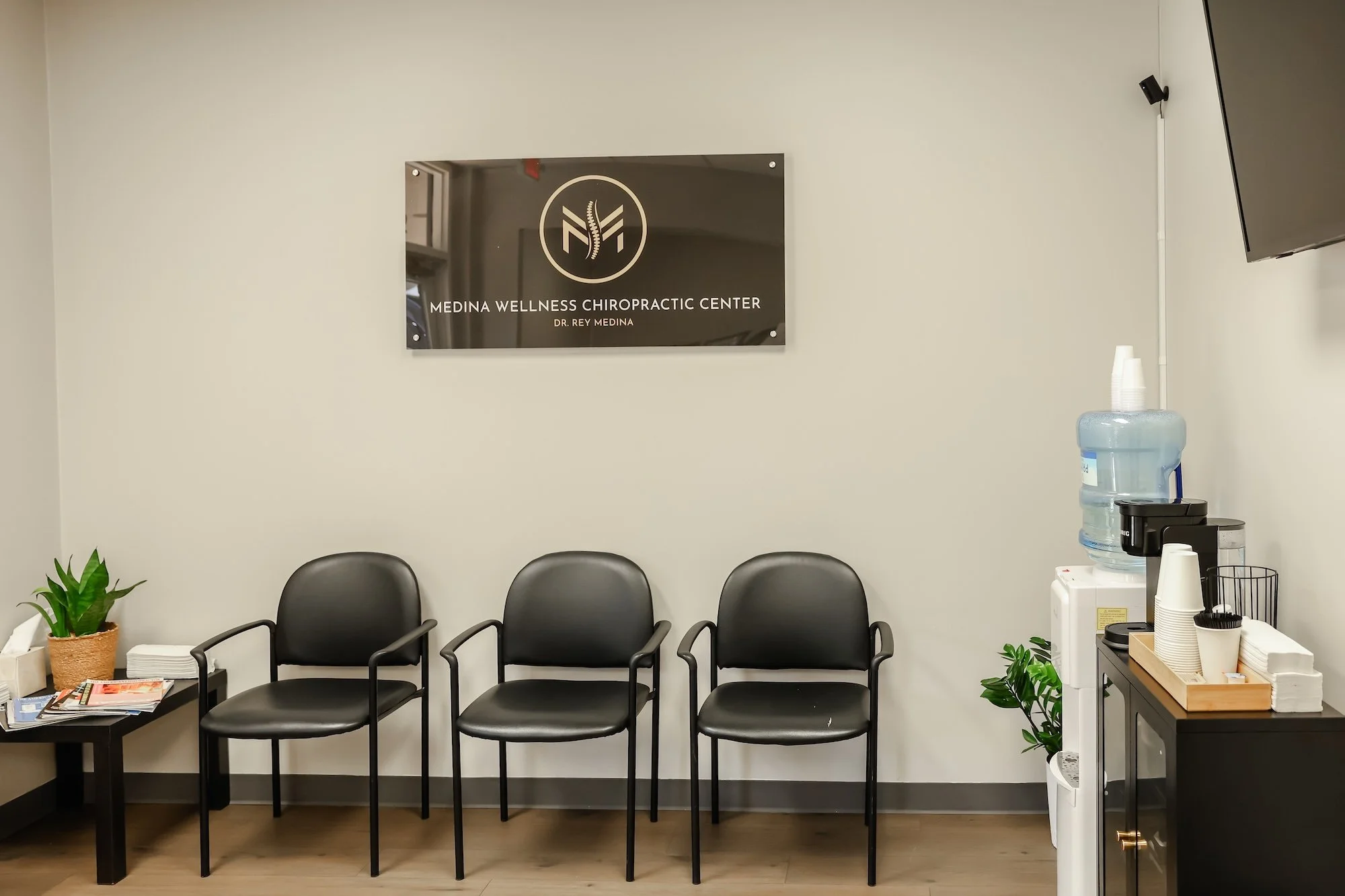 Dr.-Rey-Medina-Medina-Wellness-Chiropractic Center-Chiropractors-in-Georgia-Atlanta-Sandy-Springs-093.jpg