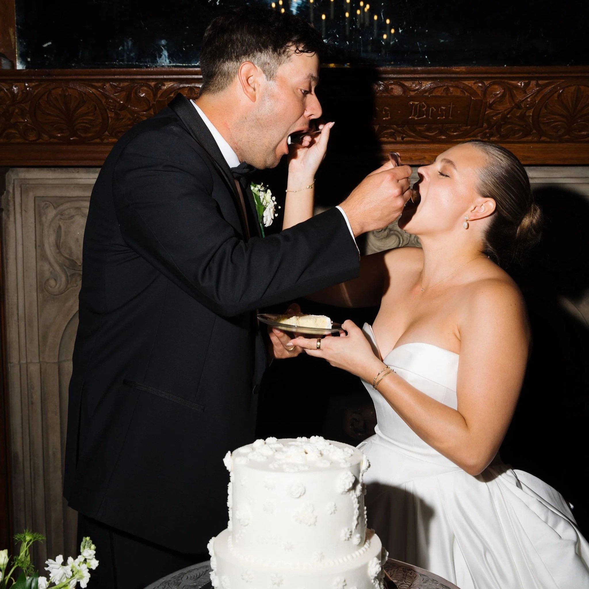 Bride and groom cutting the cake at Spindletop Hall