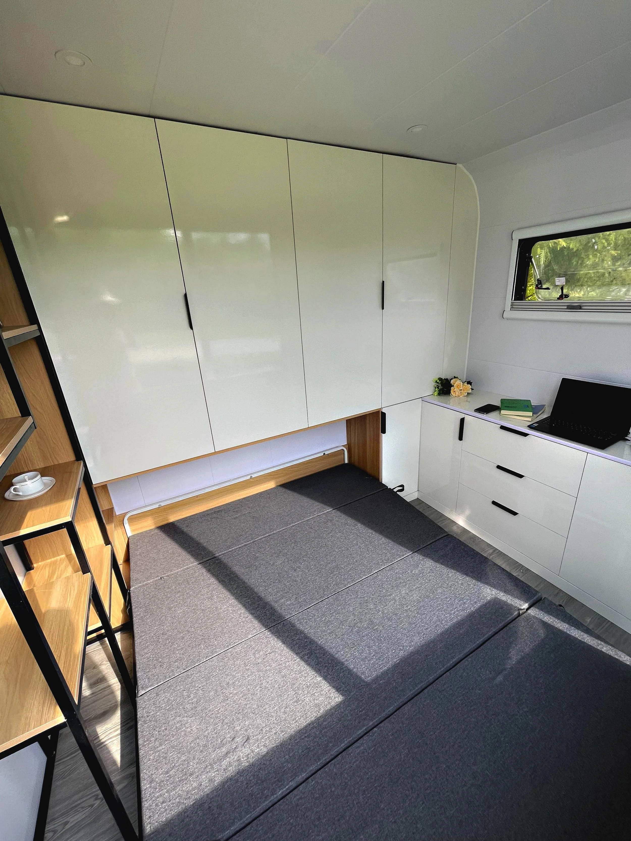 Portable Pods — Expanda Box