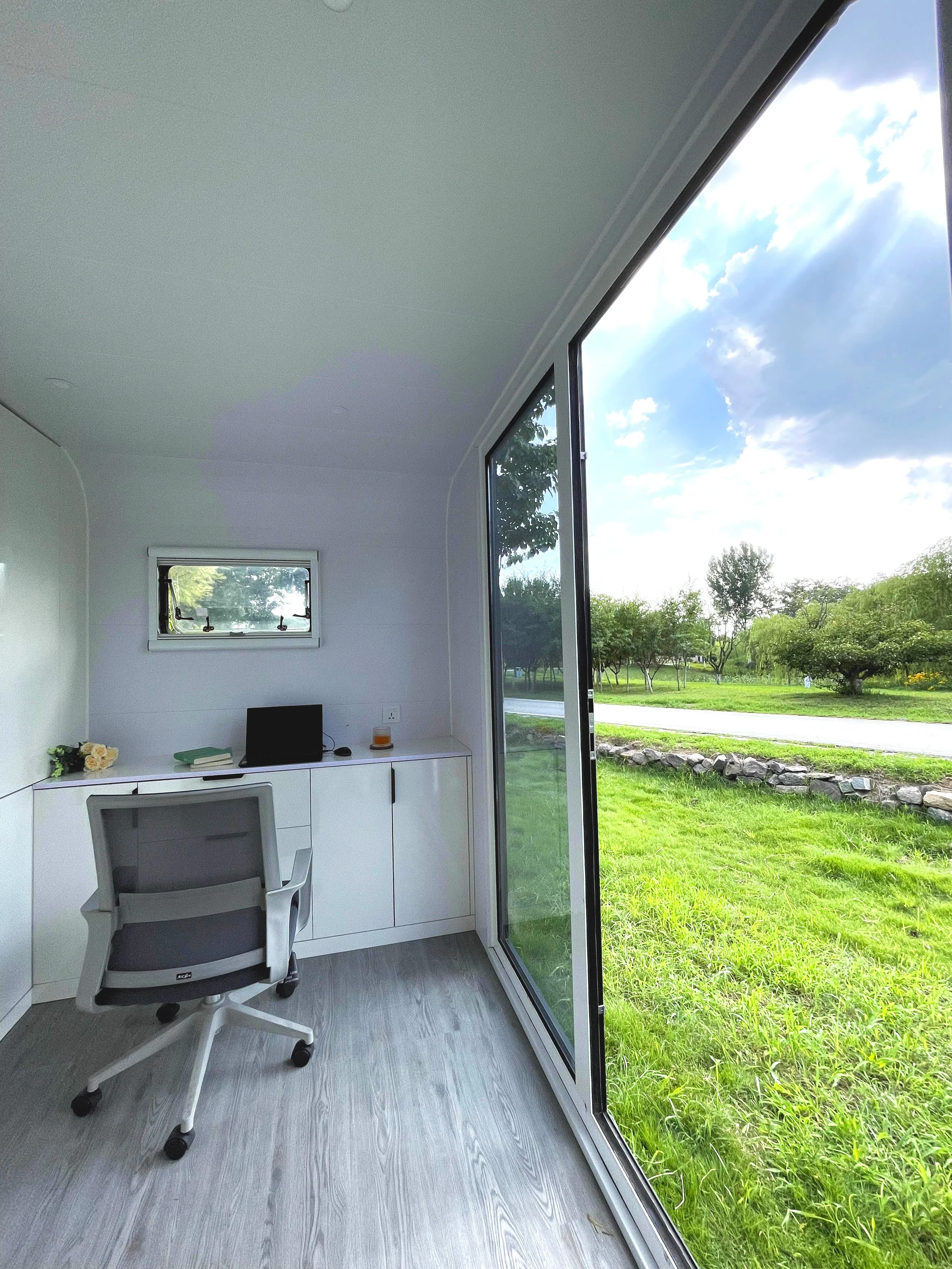 Portable Pods — Expanda Box