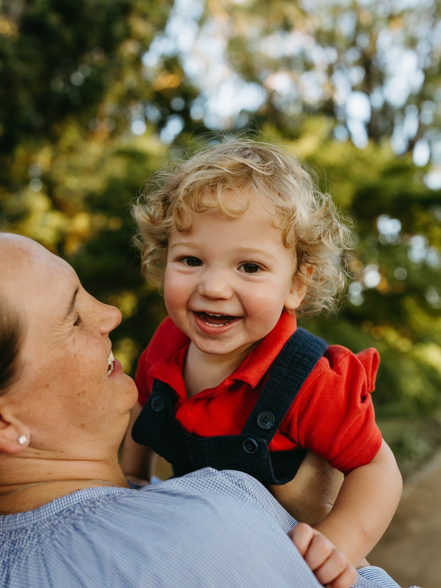 Photographing a 1.5 year old definitely has its challenges. 

Kiddos this age don&rsquo;t like being told what to do or not to do. 

In these scenarios I always explain to the parents that the session will basically be guided by their toddler because