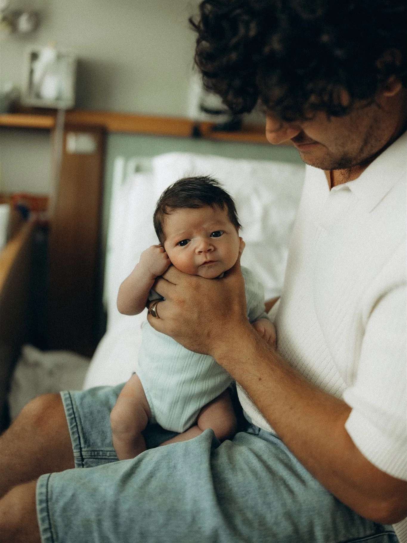 A photo session with your newborn before you leave the hospital is pretty much priceless.

It&rsquo;s one of those sacred periods in your family&rsquo;s life where you&rsquo;re all living in a beautiful little bubble for a few days before you head ho