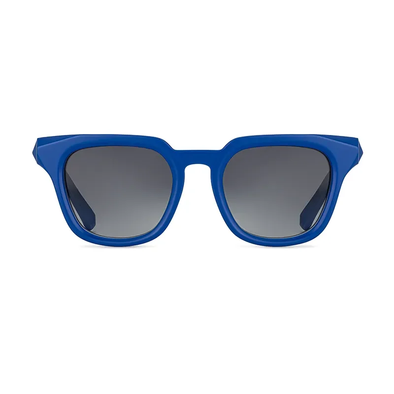 sunglasses-catalog-photography_006.webp