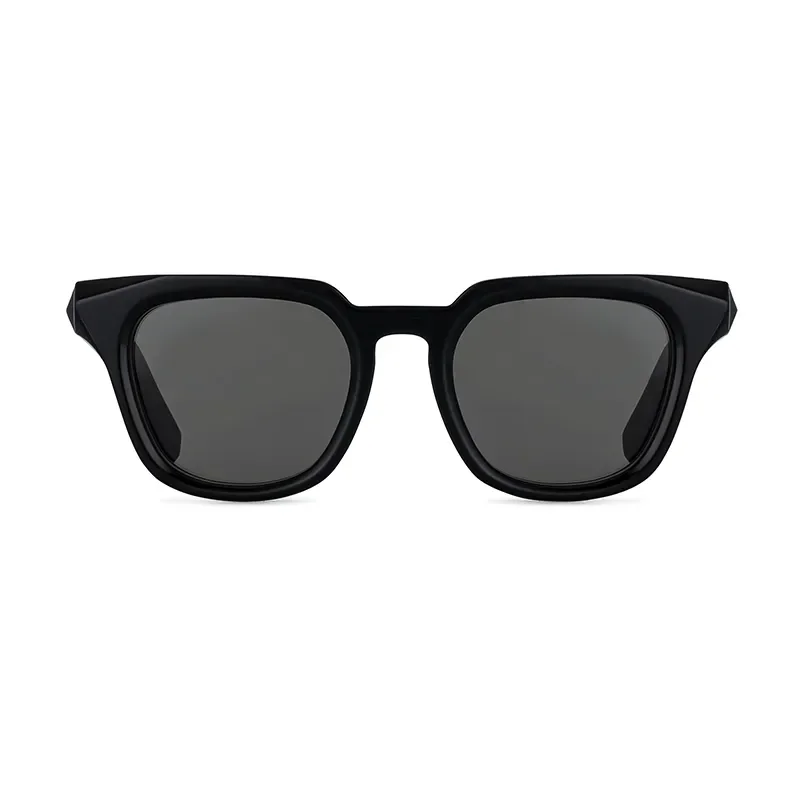sunglasses-catalog-photography_005.webp