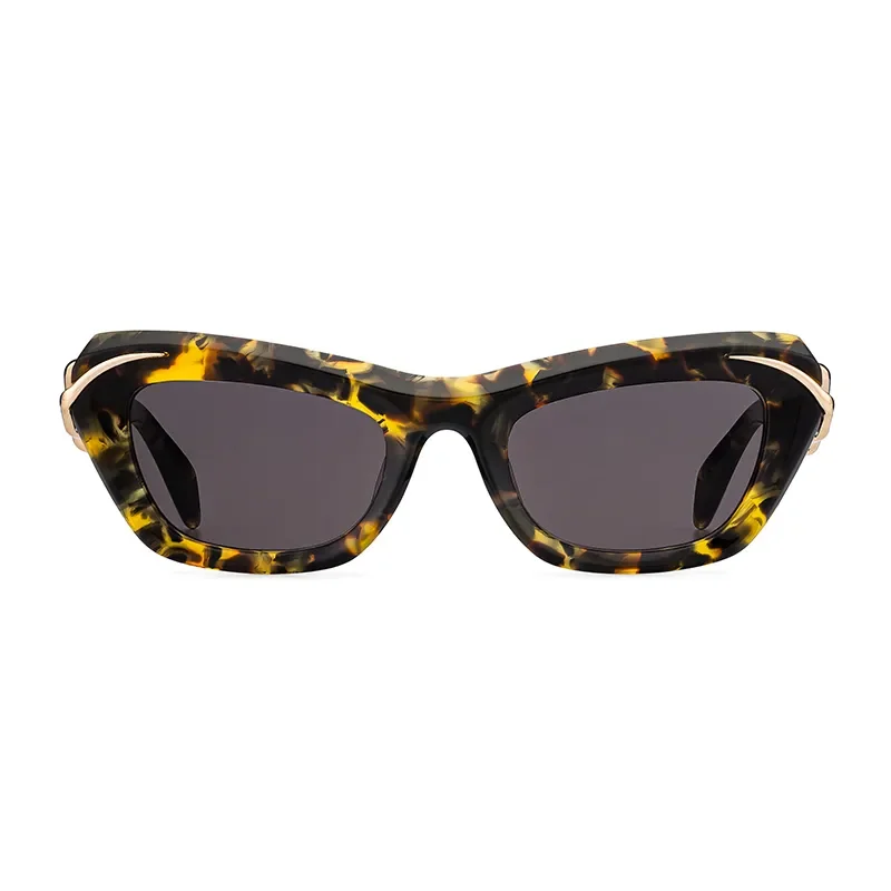 sunglasses-catalog-photography_014.webp