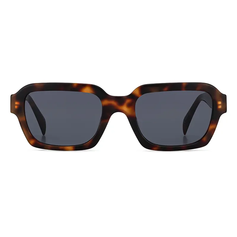 sunglasses-catalog-photography_017.webp