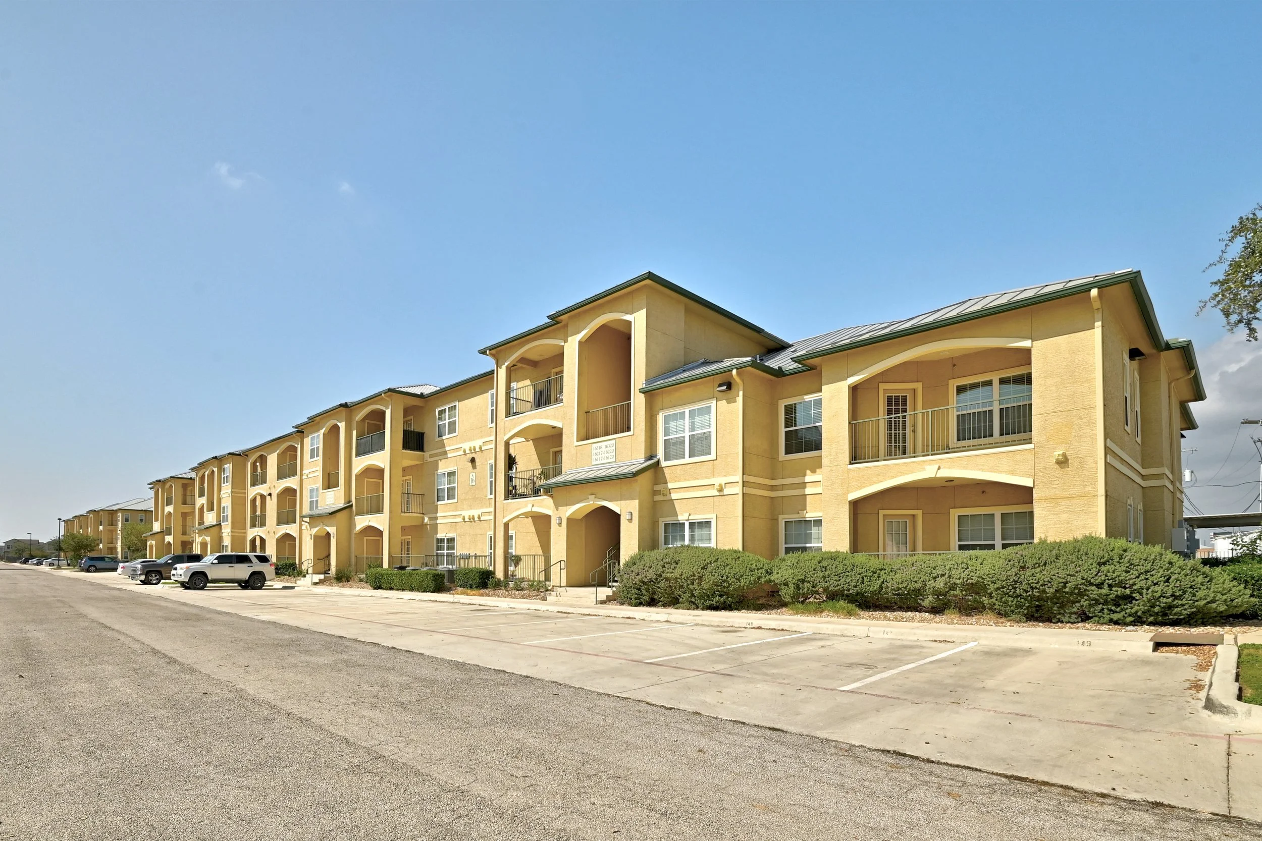 1951 Old Farm to Market Road 306_96-min.jpg