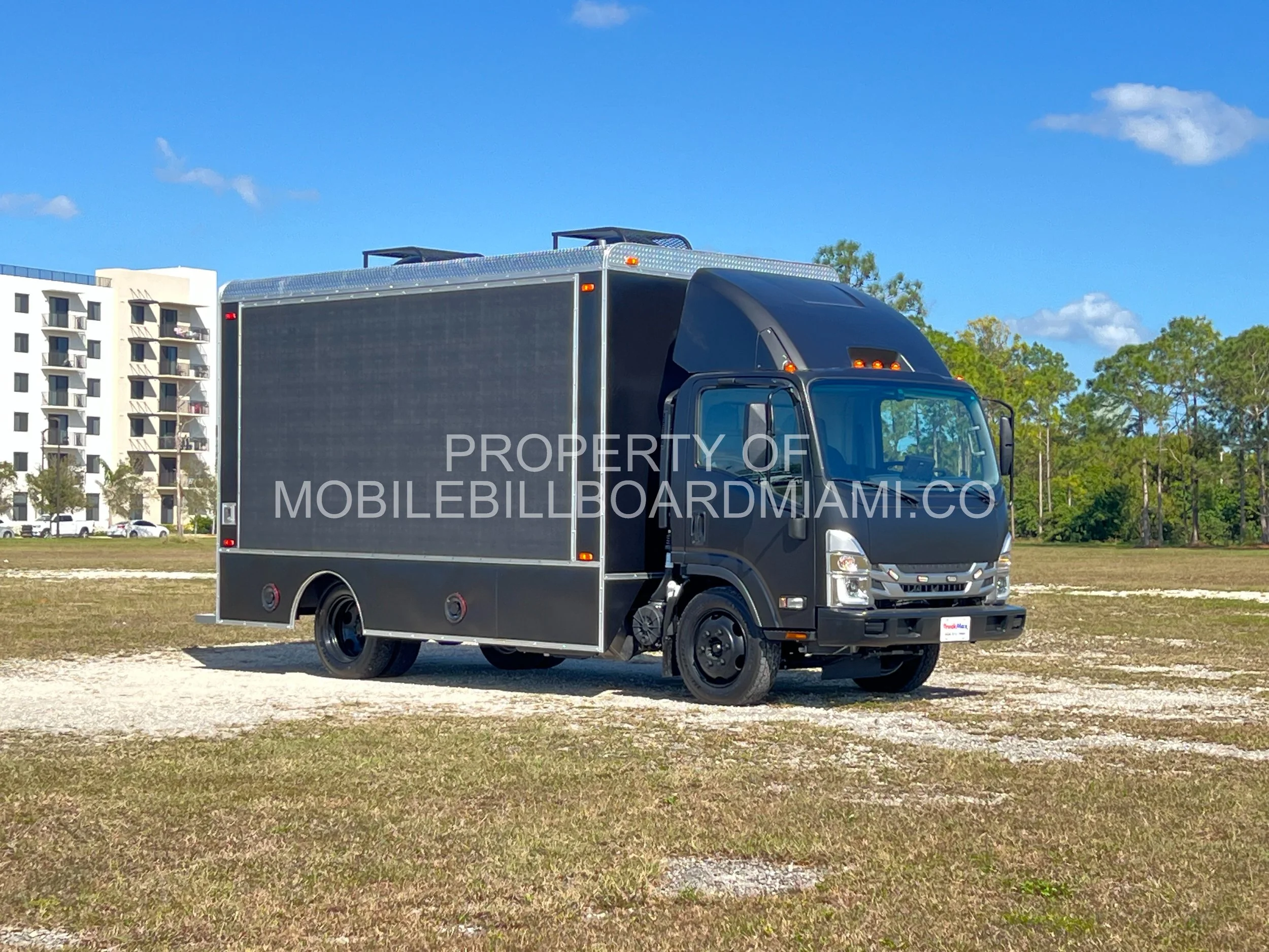 DIGITIAL BILLBOARD TRUCK FOR SALE 