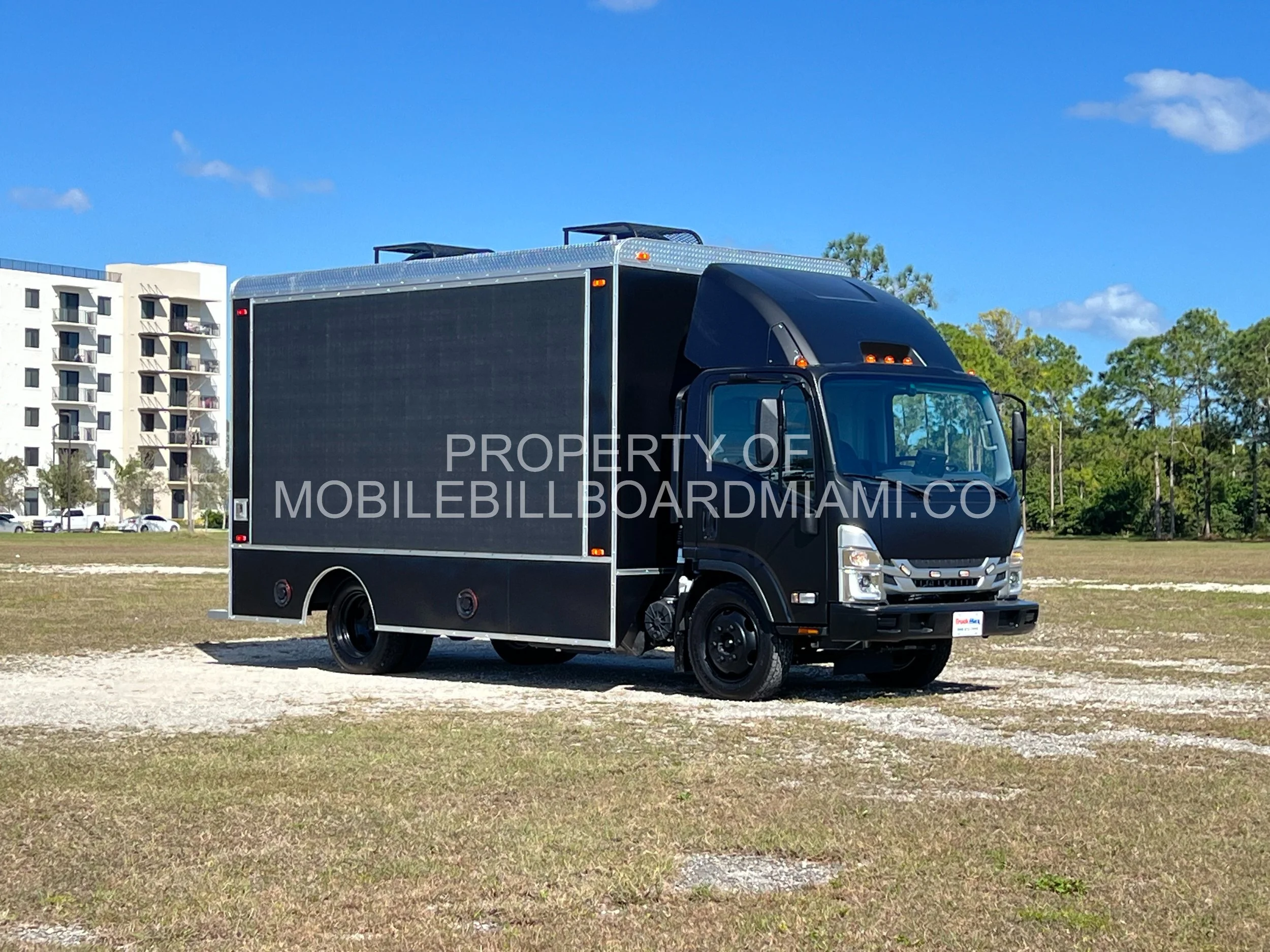DIGITIAL BILLBOARD TRUCK FOR SALE 