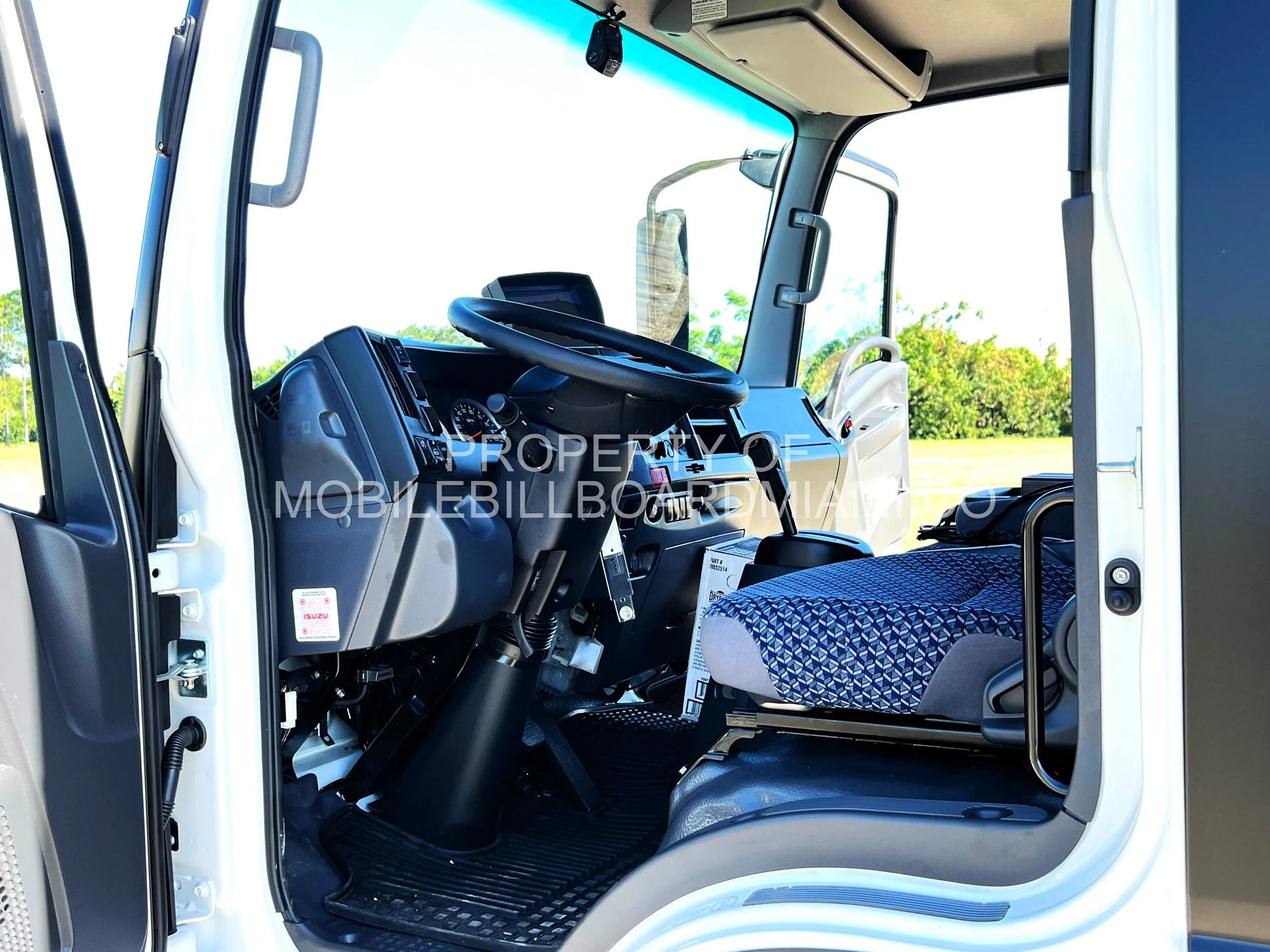 DIGITIAL BILLBOARD TRUCK FOR SALE 