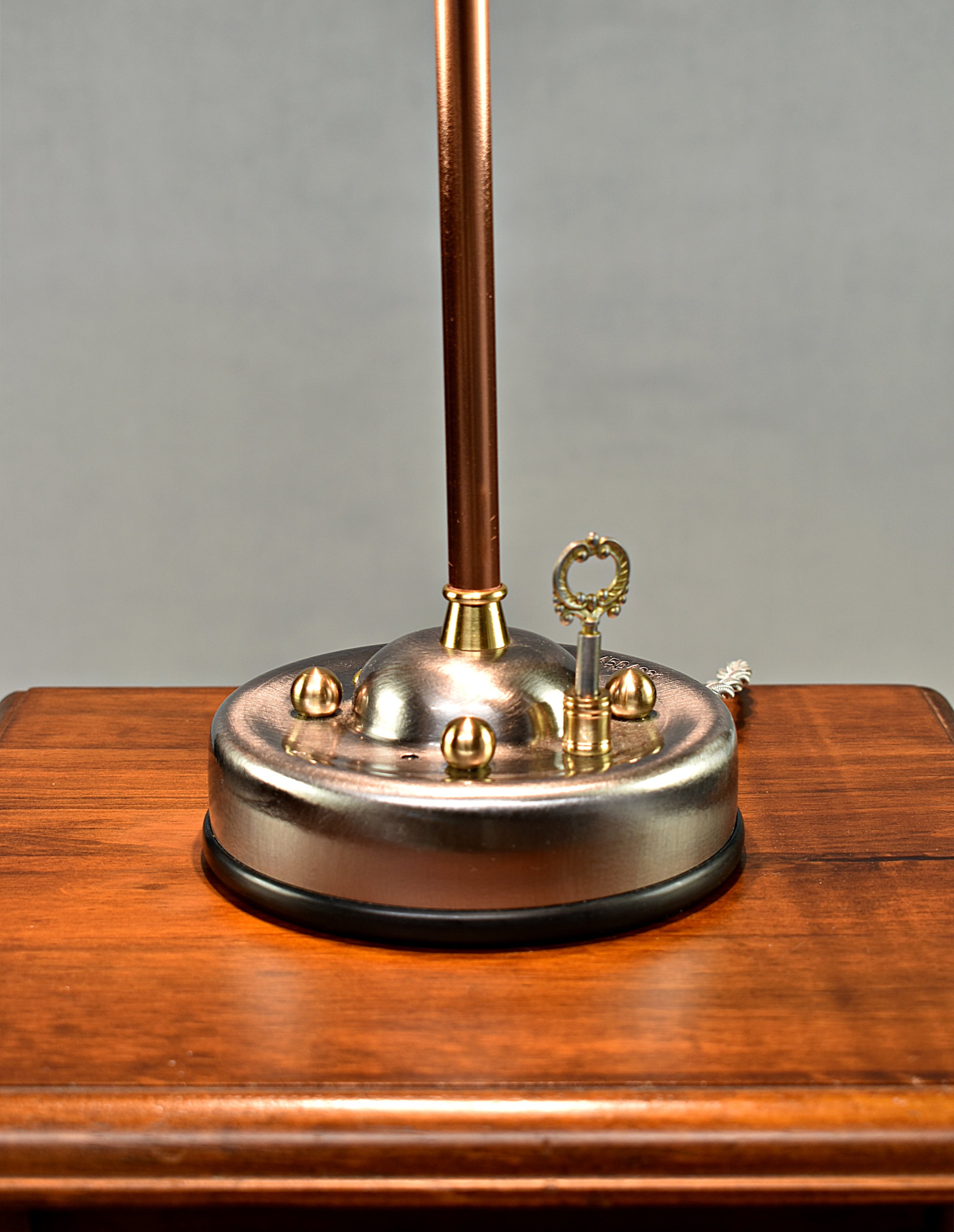 bubba-table-lamp-2.jpg