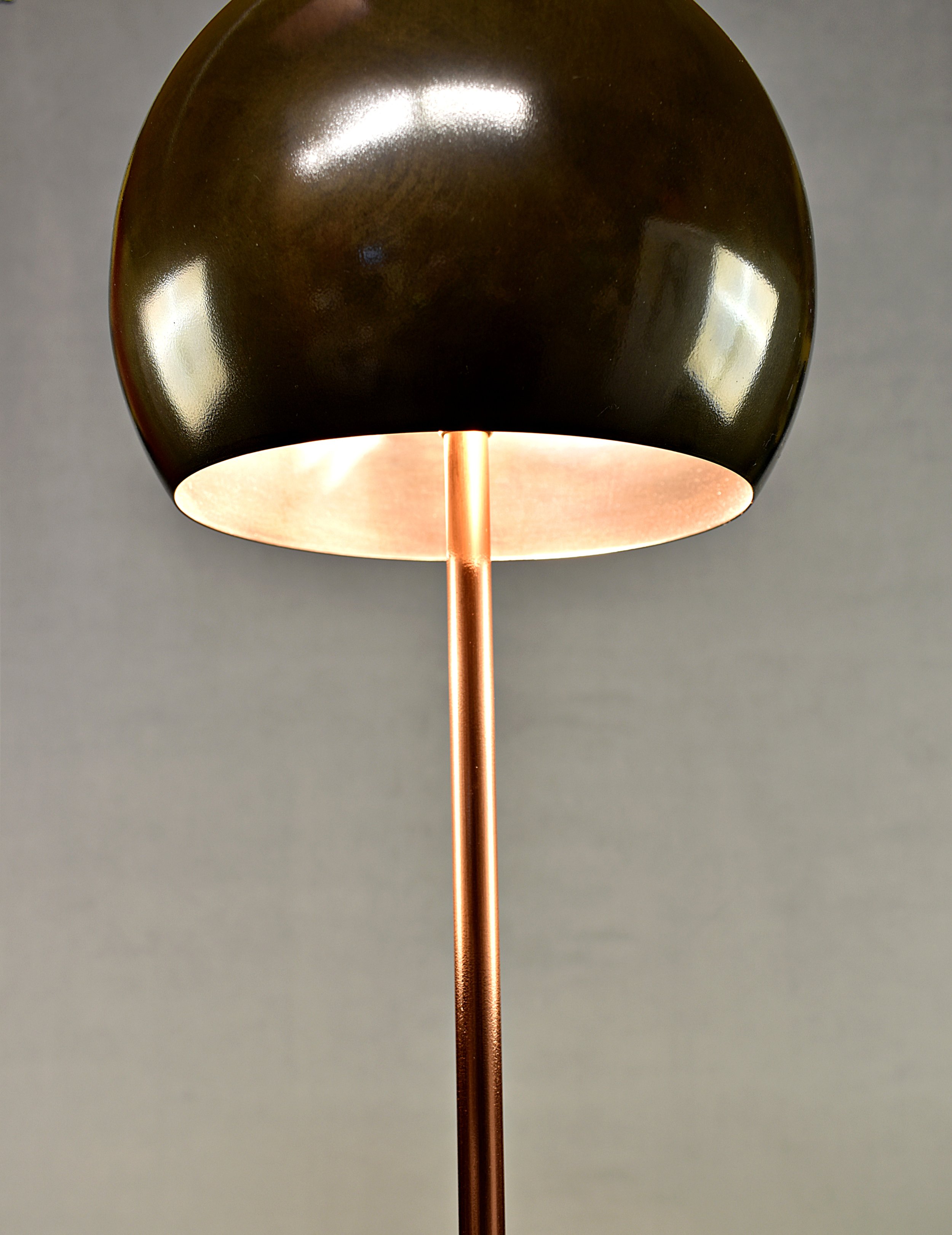 bubba-table-lamp-3.jpg