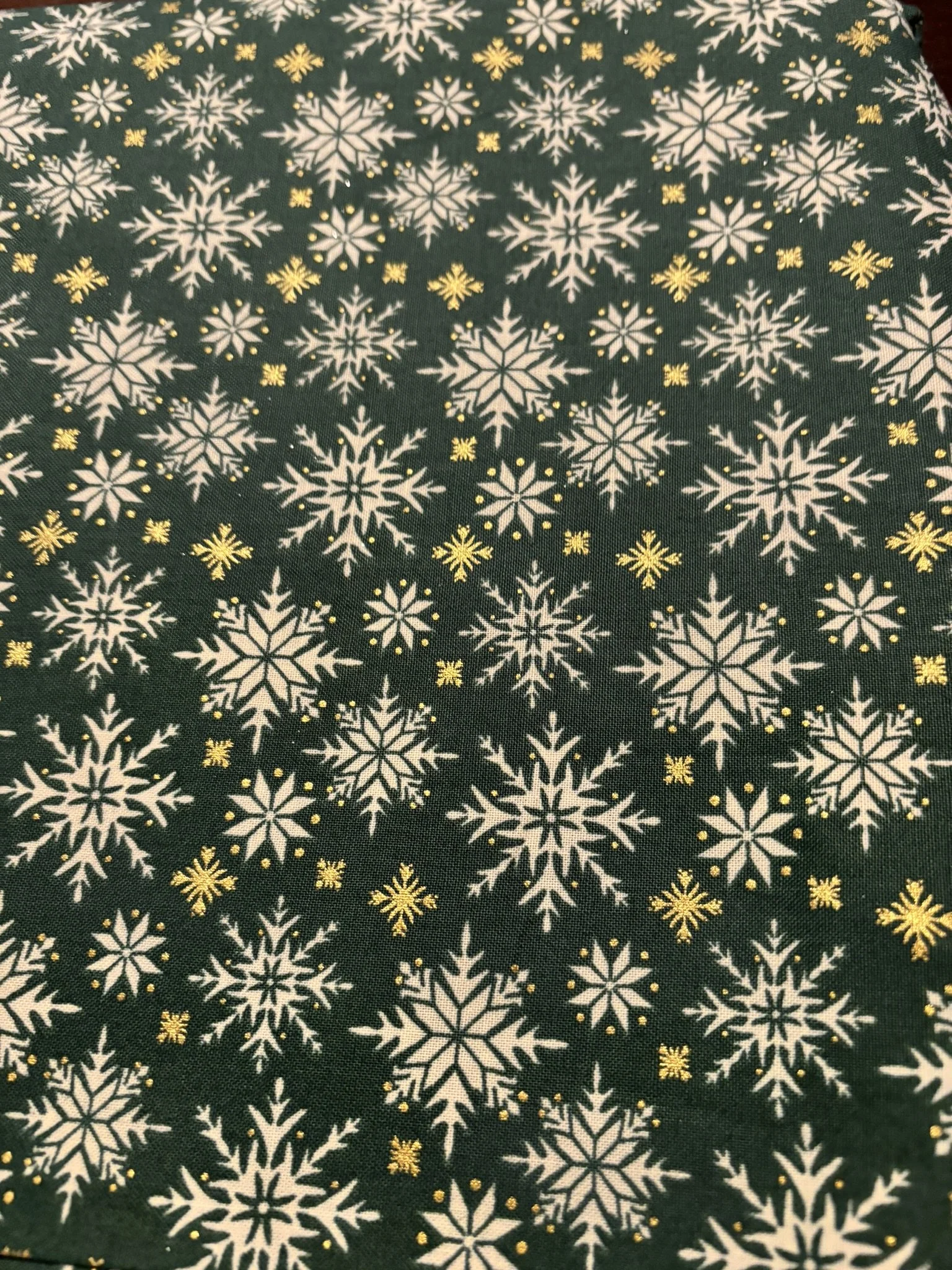 RETRO Snowflakes on Green Cotton