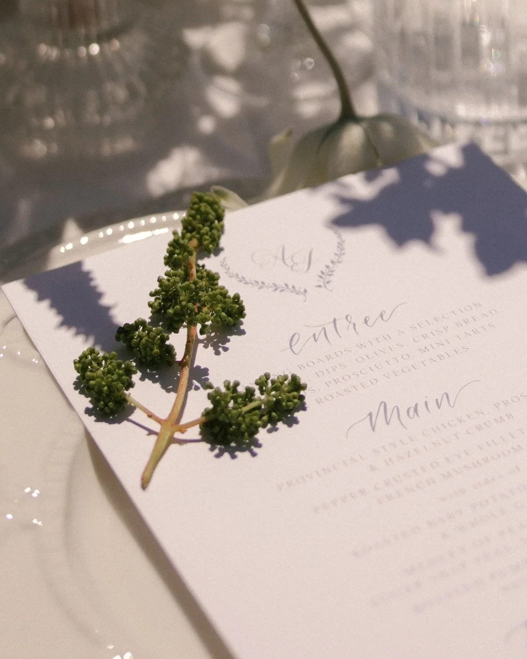 Here&rsquo;s to more sun filled wedding lunches that stretch into long, easy afternoons with beautiful styling and details.

Location: @montdusoleil 
Styling: @weddingsofdesire 
Florals: @flowersstgermain 
Stationary: @ivoryandstone.co 
Hire: @social
