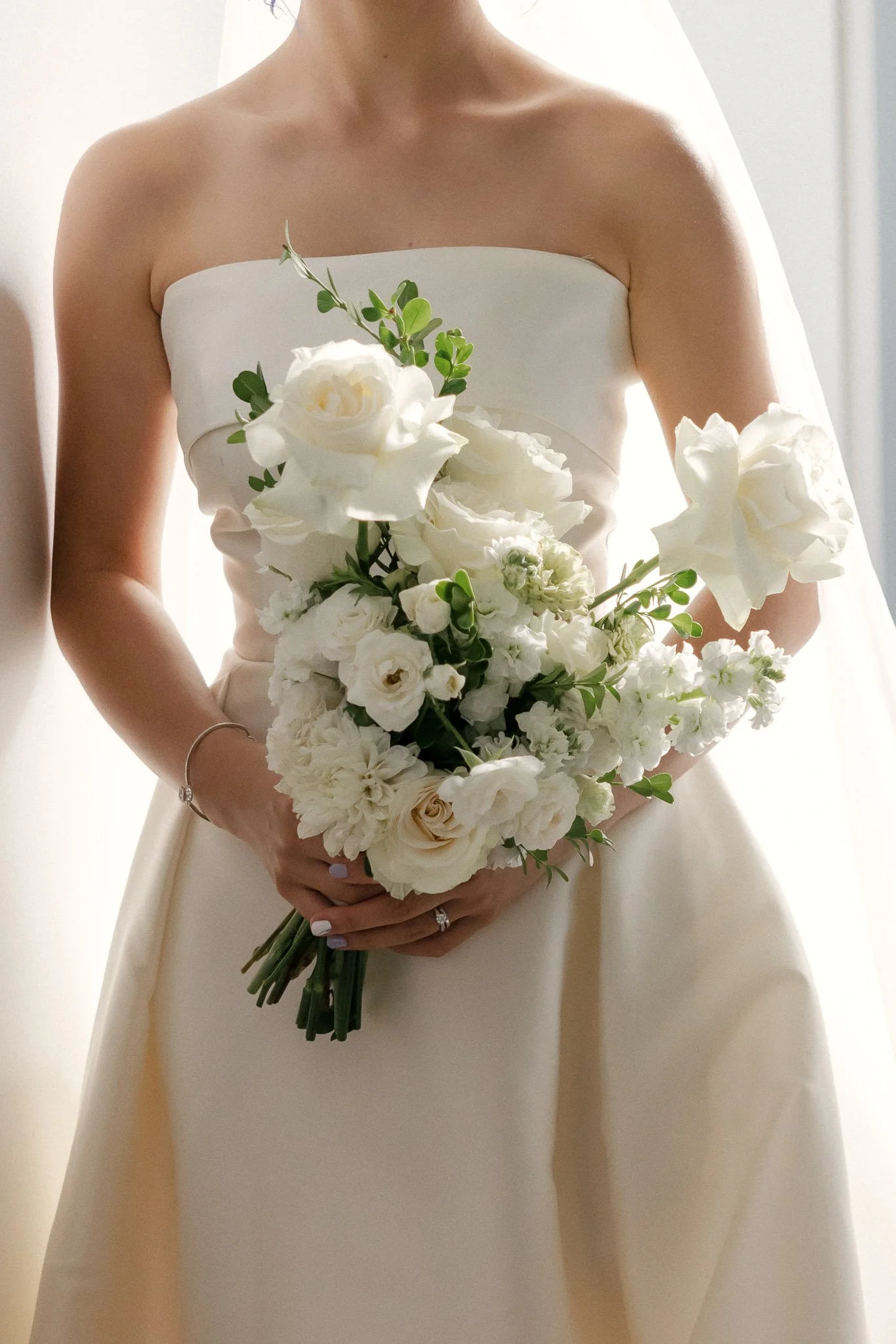 Close up of bride bouquet.jpg