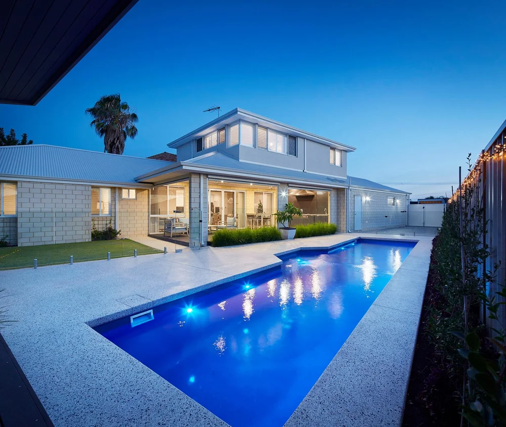 EDGECRETE CONCRETE POOLS & SURROUNDS