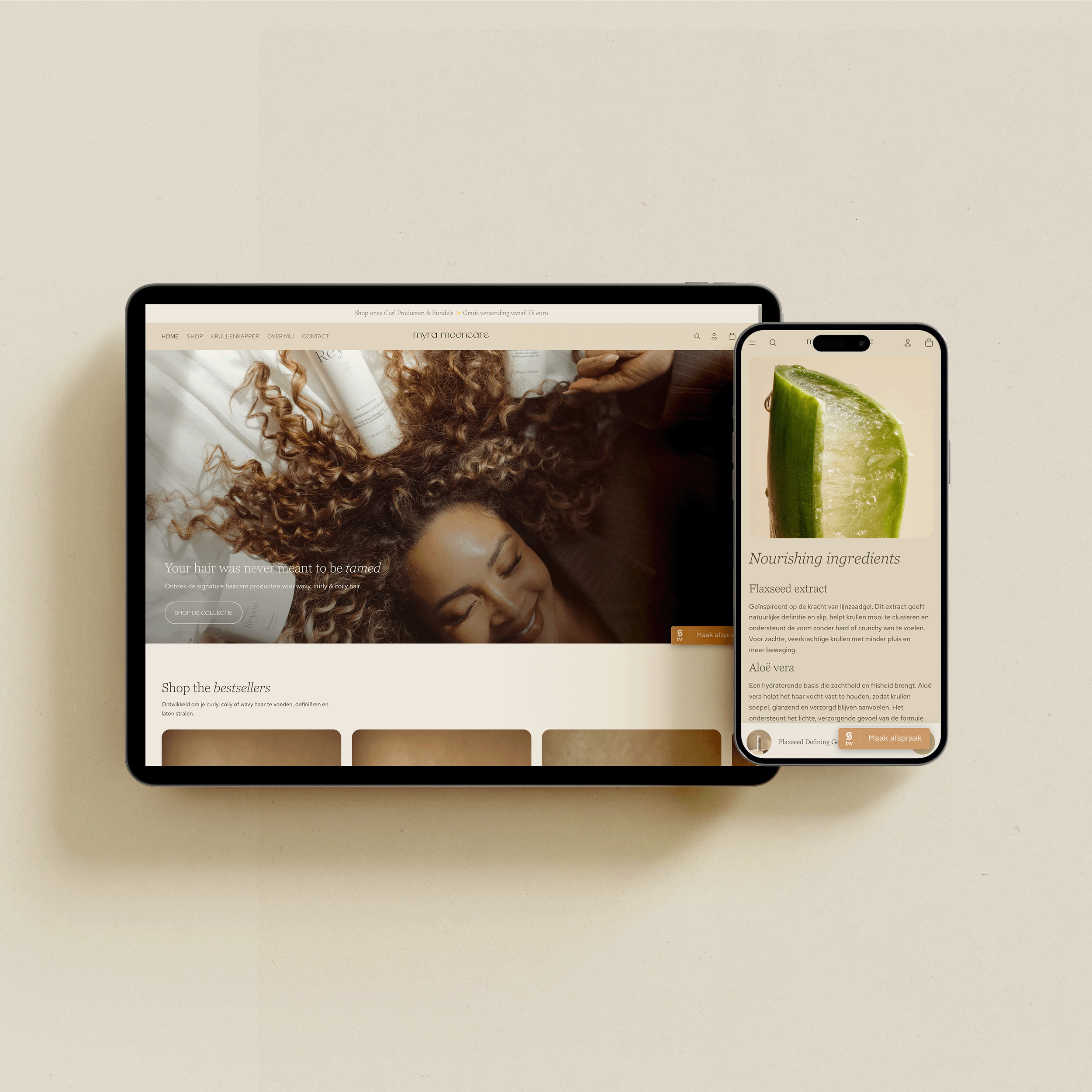 Een tablet en smartphone tonen een website met natuurlijke haarverzorgingsproducten, waaronder een afbeelding van een vrouw met gekruld haar en een citroen en aloë vera als ingrediënten.
