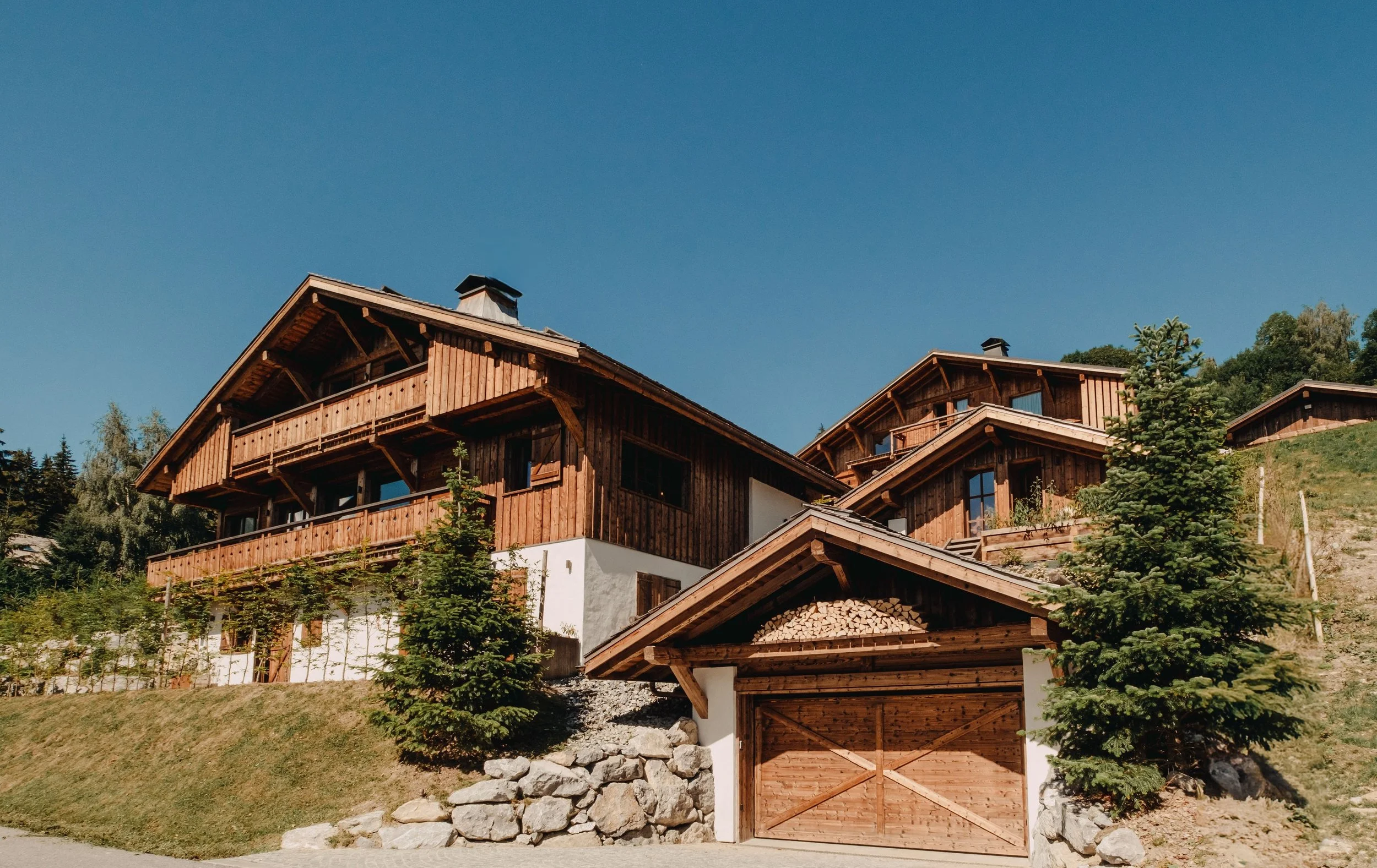 Le chalet de jour...