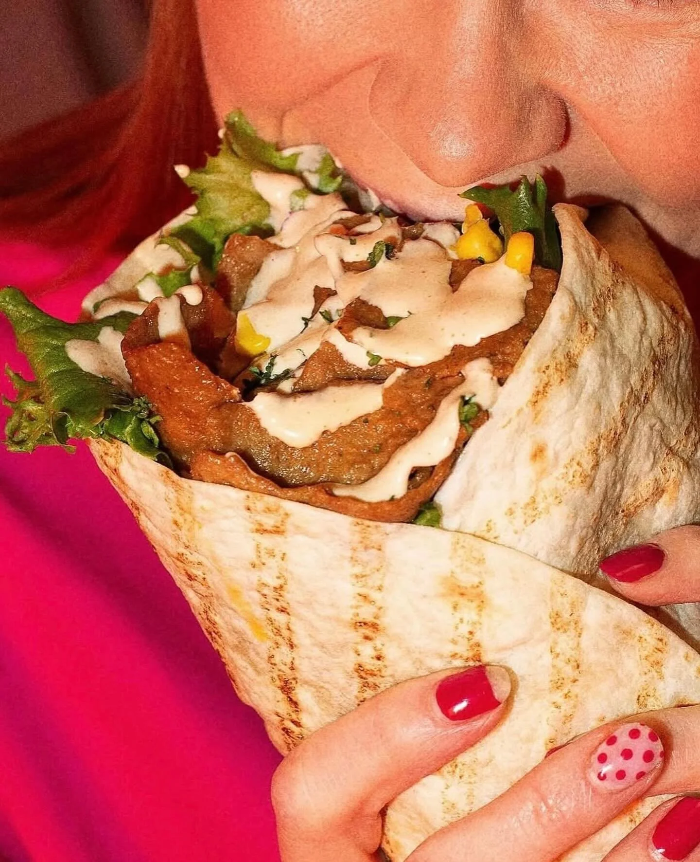 HYV&Auml;&Auml; UUTTA VUOTTA, kaverit 🥳 Vuonna 2026 sy&ouml;mme paljon kebabia 😍