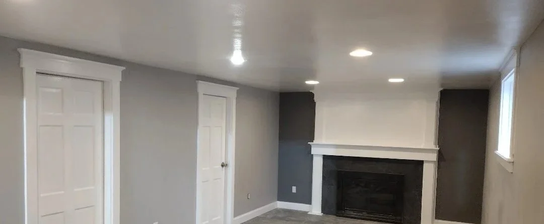 COmplete+LL+OH+floor+tools+wall+and+trim+finished.jpg
